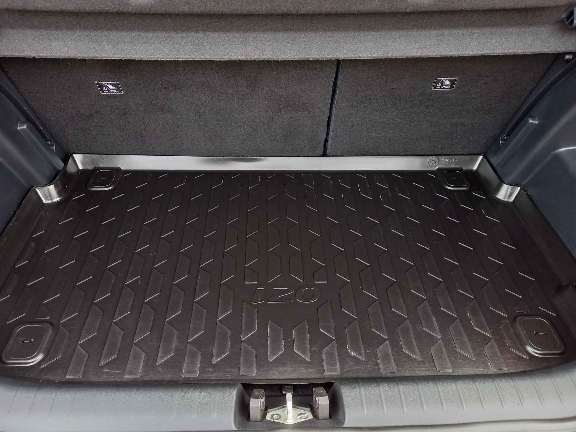 Hyundai i20 1.0 T-GDI Comfort met o.a. Apple/Android Navigatie, Stoel en stuur verwarming, Climate Control - 34/36