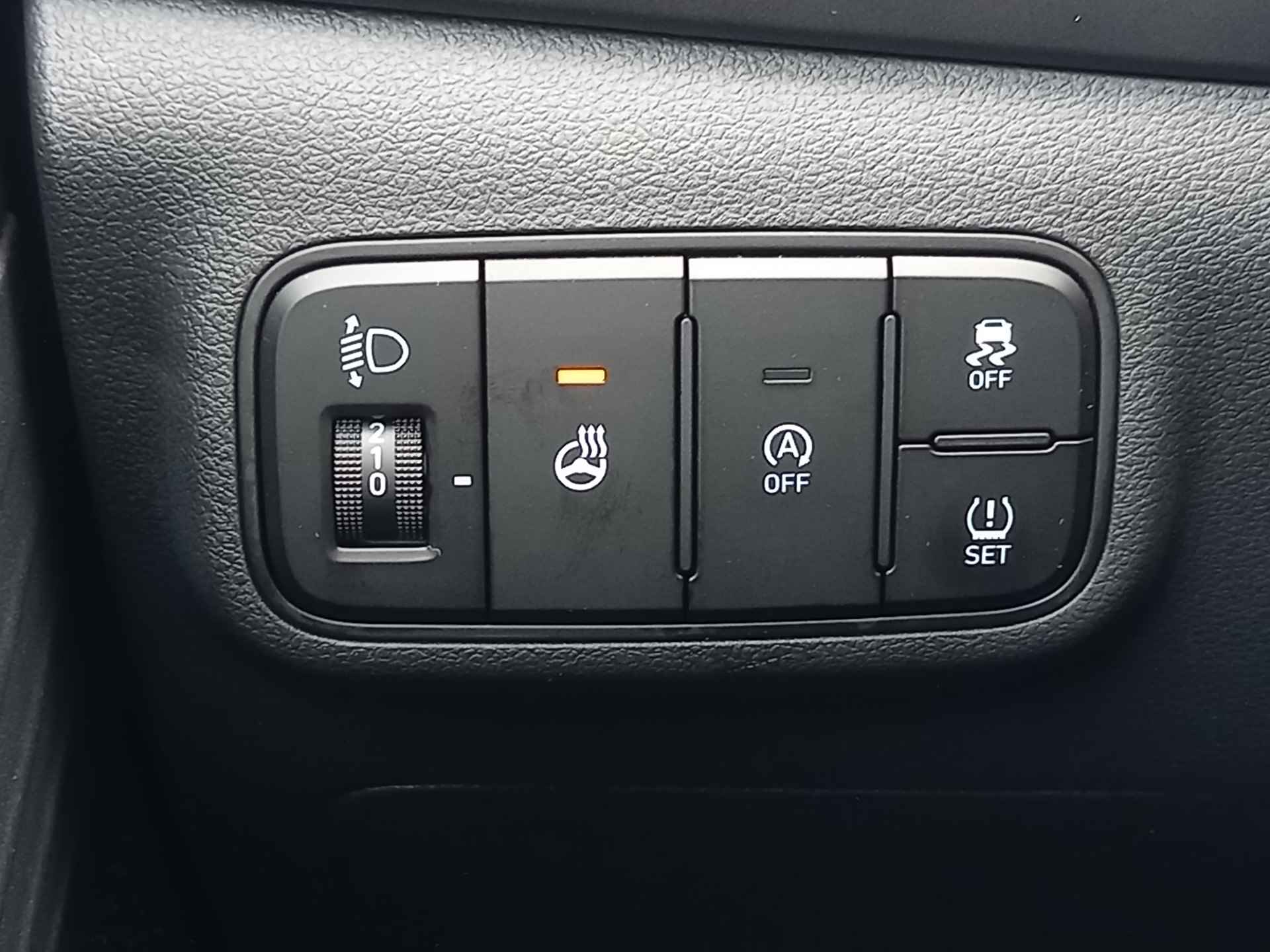 Hyundai i20 1.0 T-GDI Comfort met o.a. Apple/Android Navigatie, Stoel en stuur verwarming, Climate Control - 35/36