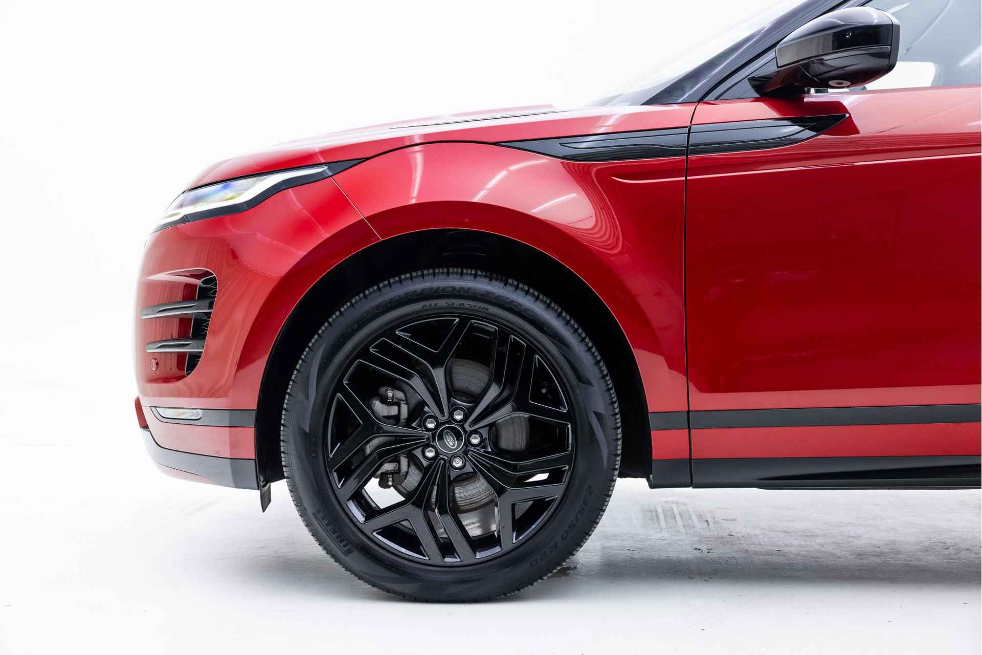 Land Rover Range Rover Evoque P300e R-Dynamic SE AWD | Cold Climate | 20 Inch | El. Trekhaak | Black Ext Pack | Meridian Audio | Drive Pack - 28/34