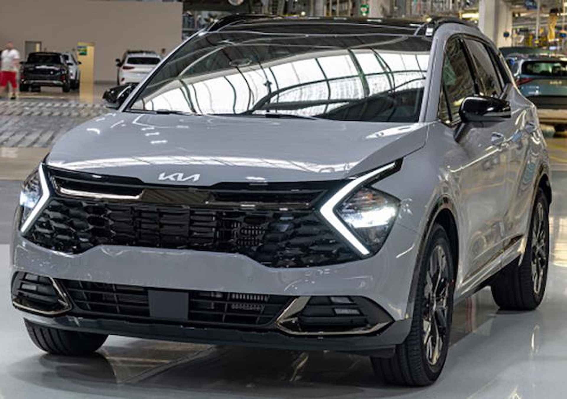 Kia Sportage 1.6 T-GDi Plug-in Hybrid Dark Edition Nieuw actie model | Plug-in Hybride | Inclusief €2.000,- korting ! | NIEUW TE BESTELLEN - 3/4