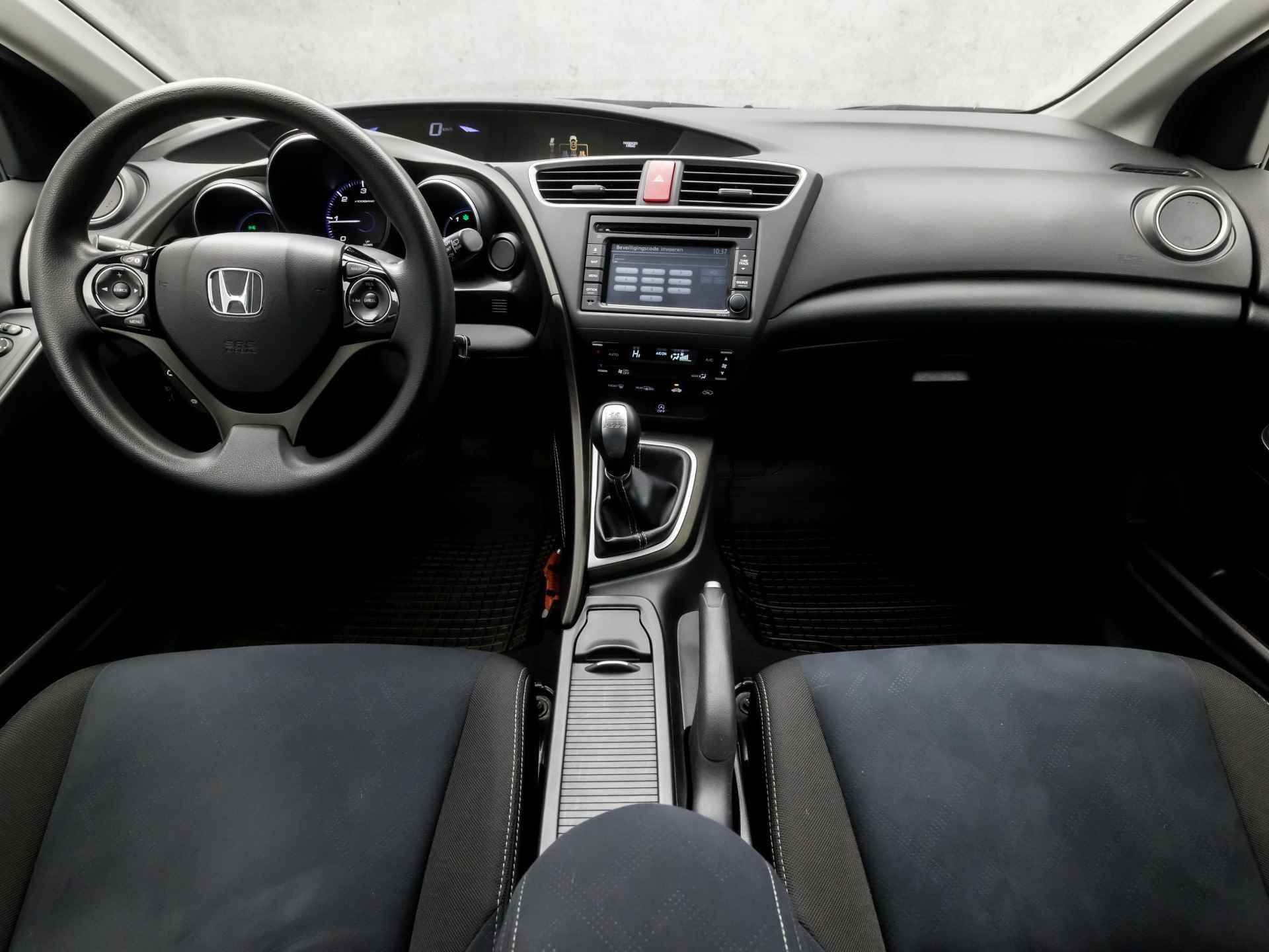 Honda Civic Tourer 1.6D Comfort (NAVIGATIE, BLUETOOTH, CRUISE, CLIMATE, ELEK PAKKET, ARMSTEUN, SPORTSTOELEN, LM VELGEN, PARKEERSENSOR, TREKHAAK, NIEUWE APK, NIEUWSTAAT) - 6/35