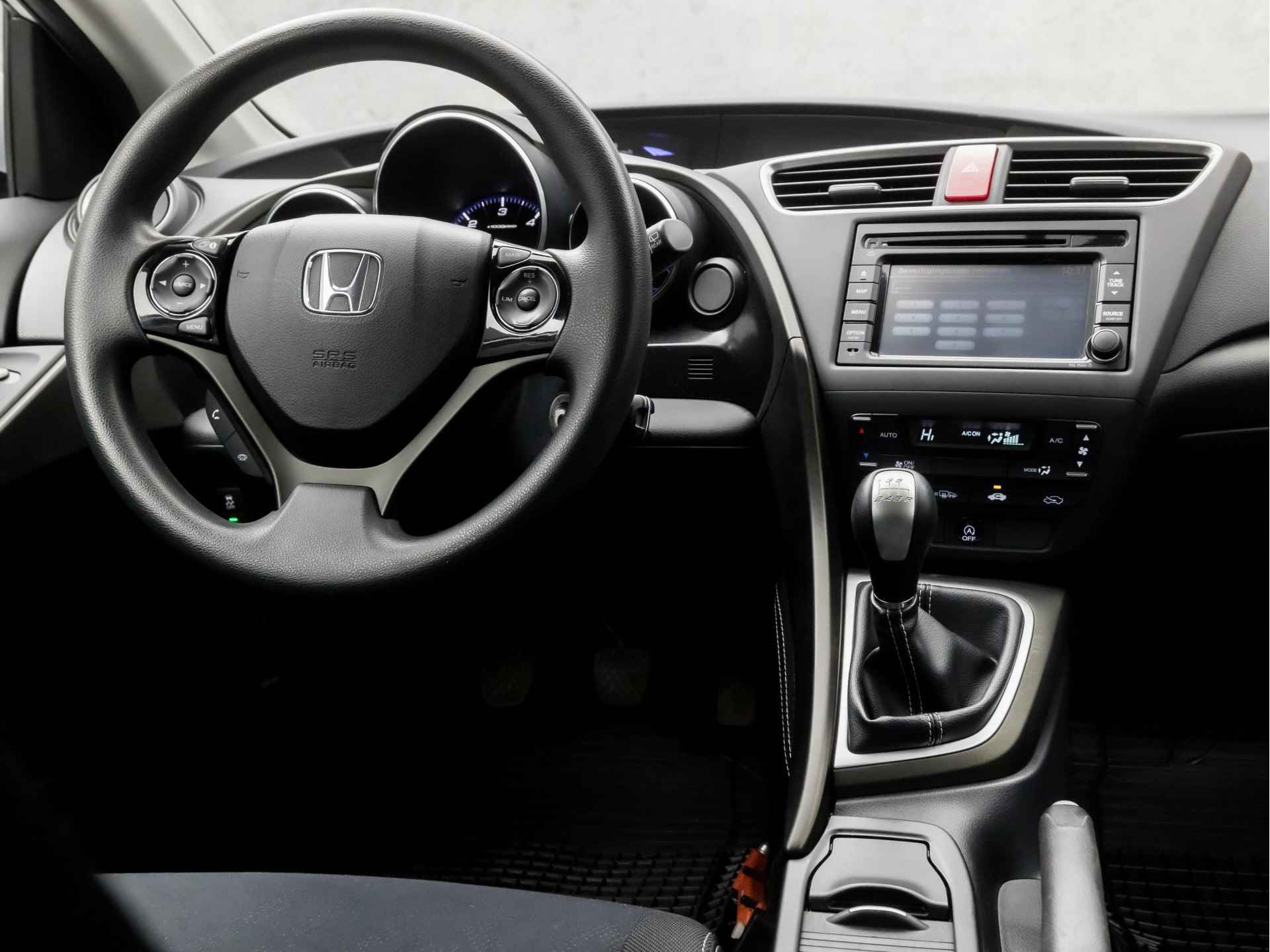 Honda Civic Tourer 1.6D Comfort (NAVIGATIE, BLUETOOTH, CRUISE, CLIMATE, ELEK PAKKET, ARMSTEUN, SPORTSTOELEN, LM VELGEN, PARKEERSENSOR, TREKHAAK, NIEUWE APK, NIEUWSTAAT) - 7/35