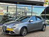 Alfa Romeo Giulietta 1.4 T Distinctive Aut. 170PK Leer Navi Clima Cruise Park.Sens Trekhaak NAP NL-Auto Dealeronderhouden