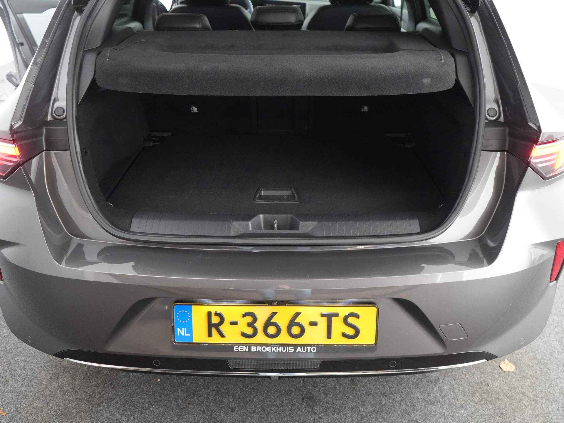 Opel Astra 1.2 Elegance AUTOMAAT | Led koplampen | Adaptieve Cruise Control | 17inch | Camera | Donker glas - 22/27