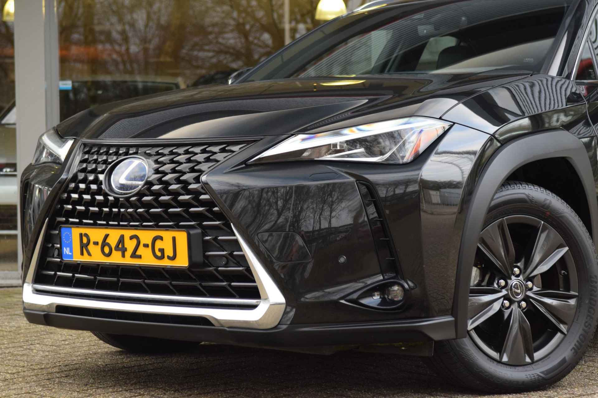 Lexus UX 250h Business Line met Leer/Stoelvw/Nav/Cam - 21/49