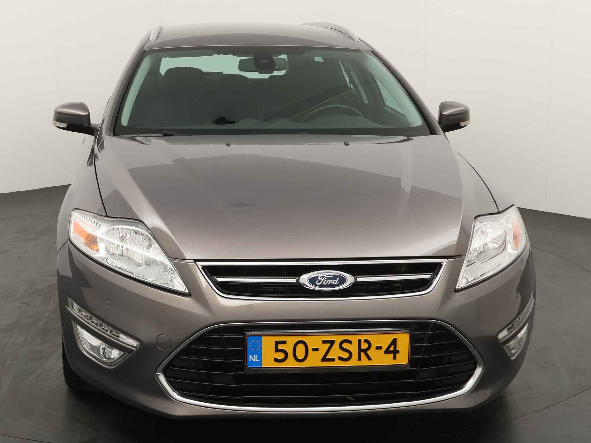 Ford Mondeo Wagon 1.6 EcoBoost 160 pk Titanium | Trekhaak 1600 KG | All Seasonbanden | Voorruitverwarming | - 8/20