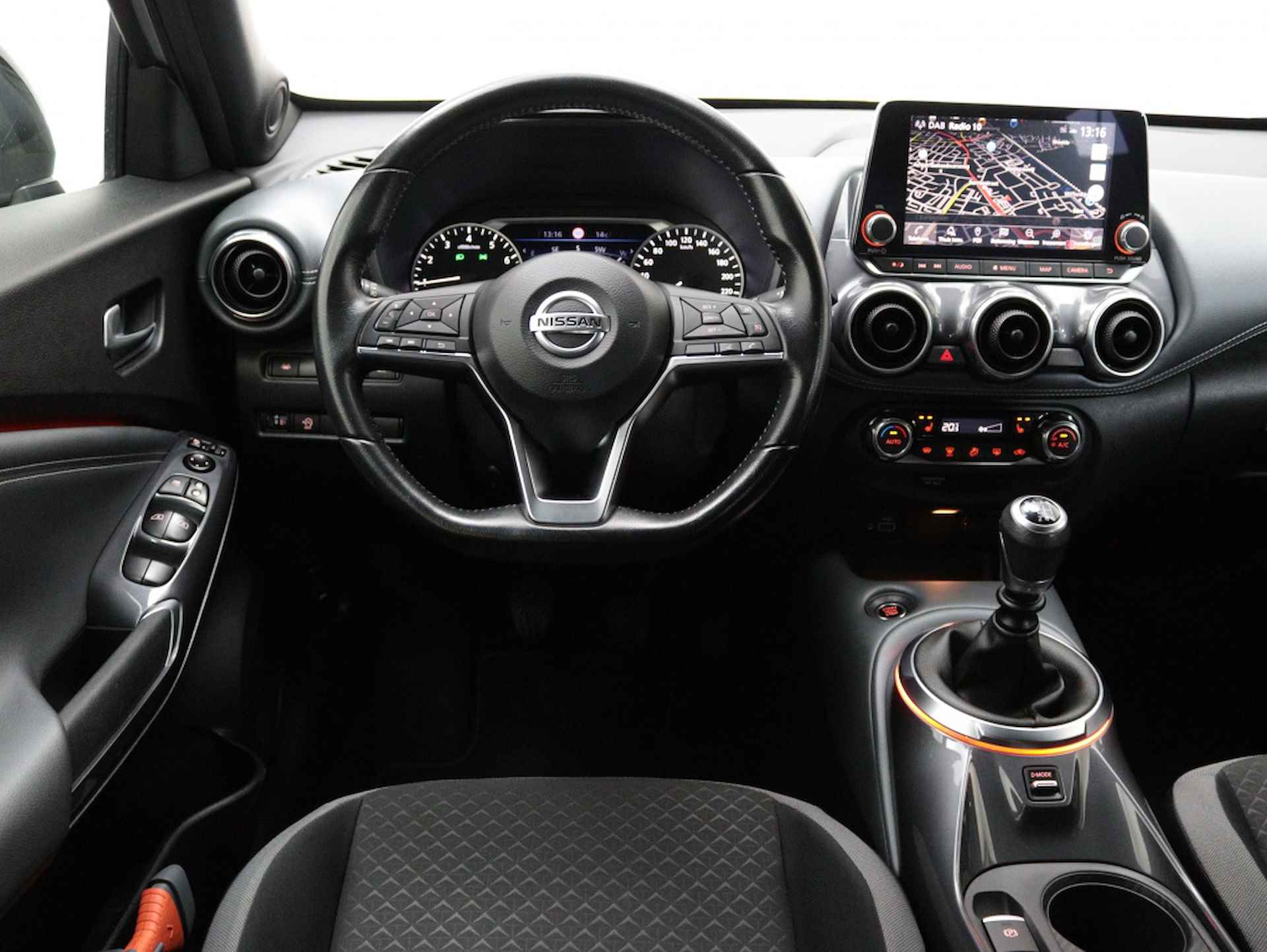 Nissan Juke 1.0 DIG-T Premire Edition | Navigatie | Stoel Verwarming | Airco - 3/44