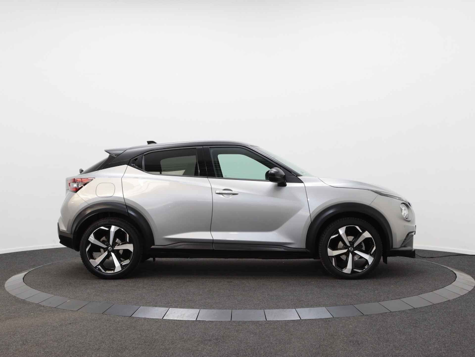 Nissan Juke 1.0 DIG-T Premire Edition | Navigatie | Stoel Verwarming | Airco - 6/44