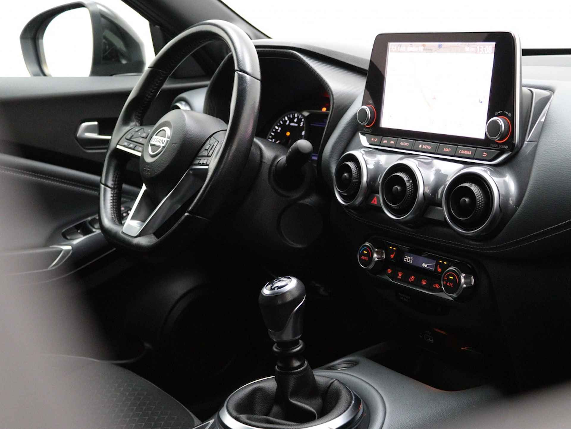 Nissan Juke 1.0 DIG-T Premire Edition | Navigatie | Stoel Verwarming | Airco - 33/44