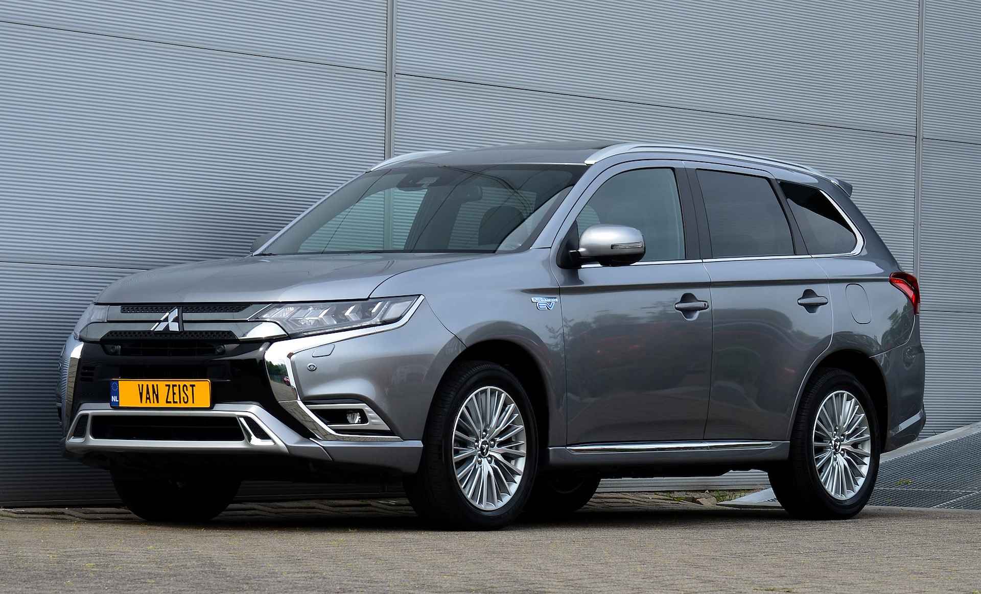 Mitsubishi Outlander PHEV 2.4 INSTYLE 4WD | PLUG IN HYBRID | V2G | FULL OPTIONS | SCHUIFDAK | ADAPTIEF CRUISE | FABRIEKGARANTIE TOT 17-03-2025 | ALL IN RIJKLAARPRIJS - 6/52