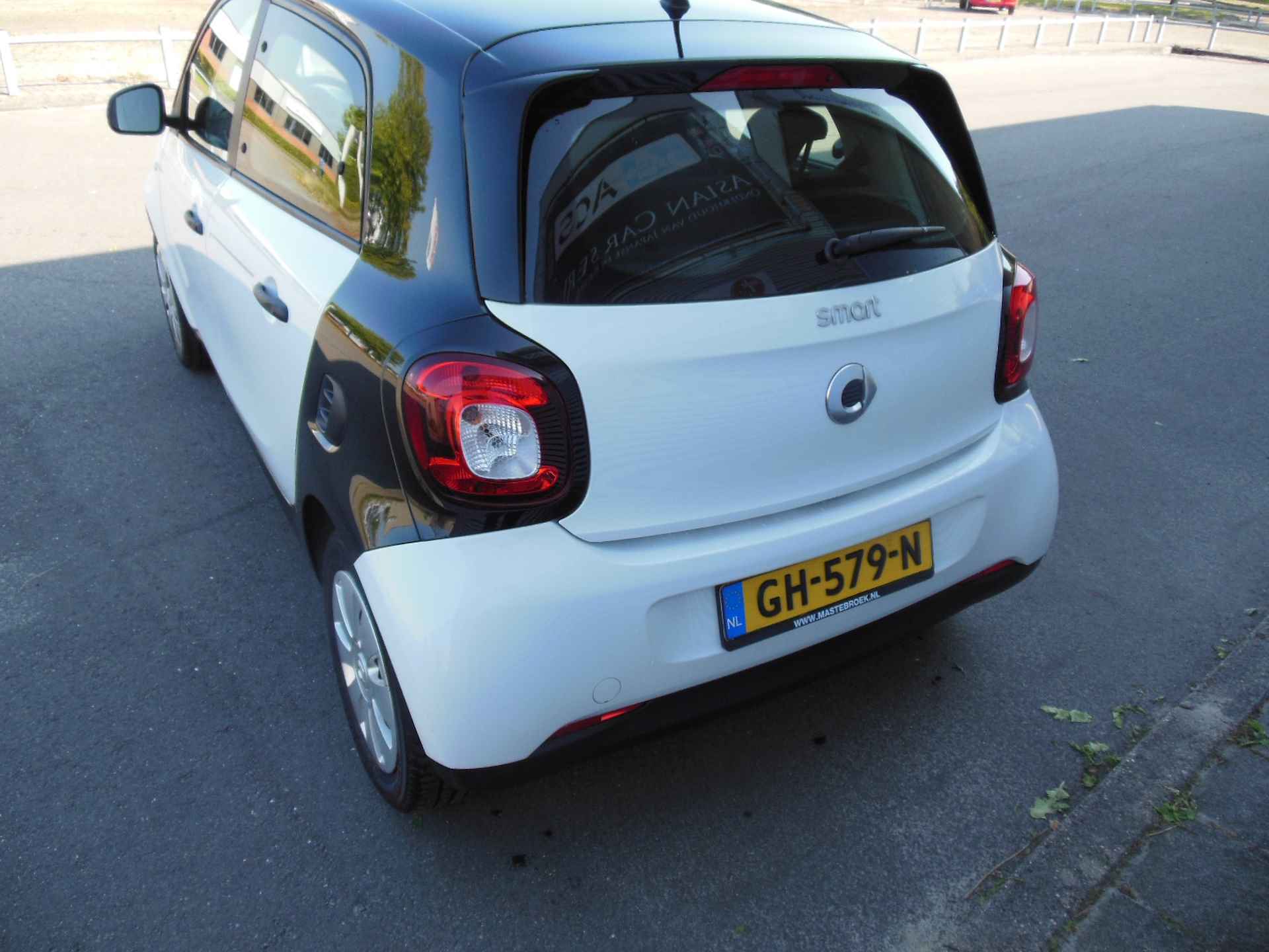 Smart Forfour 1.0 Essential Edition Staat in Hoogeveen - 5/19