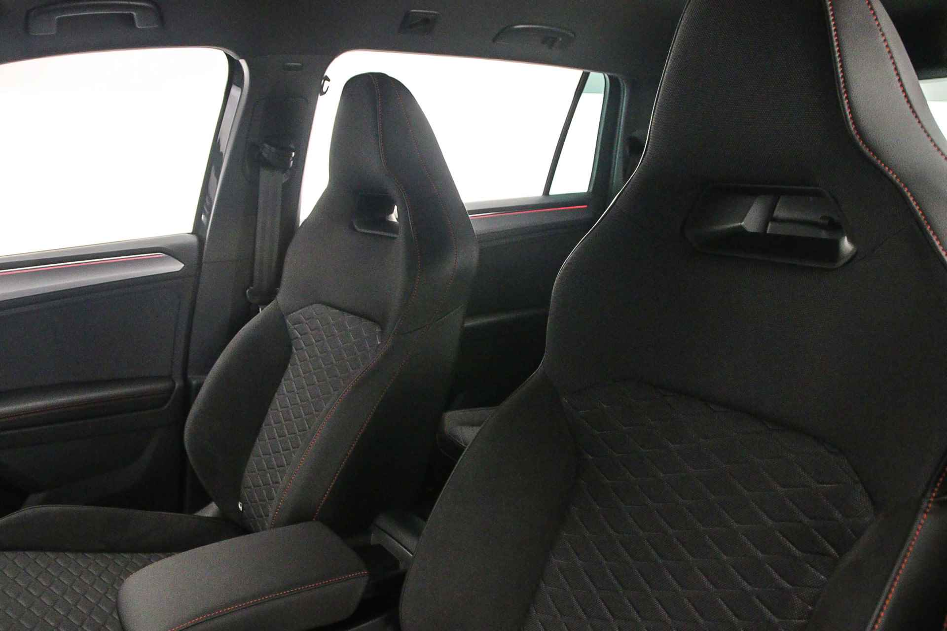 SEAT Tarraco FR 1.4 TSI e-Hybrid 245pk DSG Automaat Trekhaak, Achteruitrijcamera, Elektrische achterklep, Adaptive cruise control, Navigatie, Stuurwiel verwarmd, Parkeersensoren, LED verlichting, Stoelverwarming - 4/50