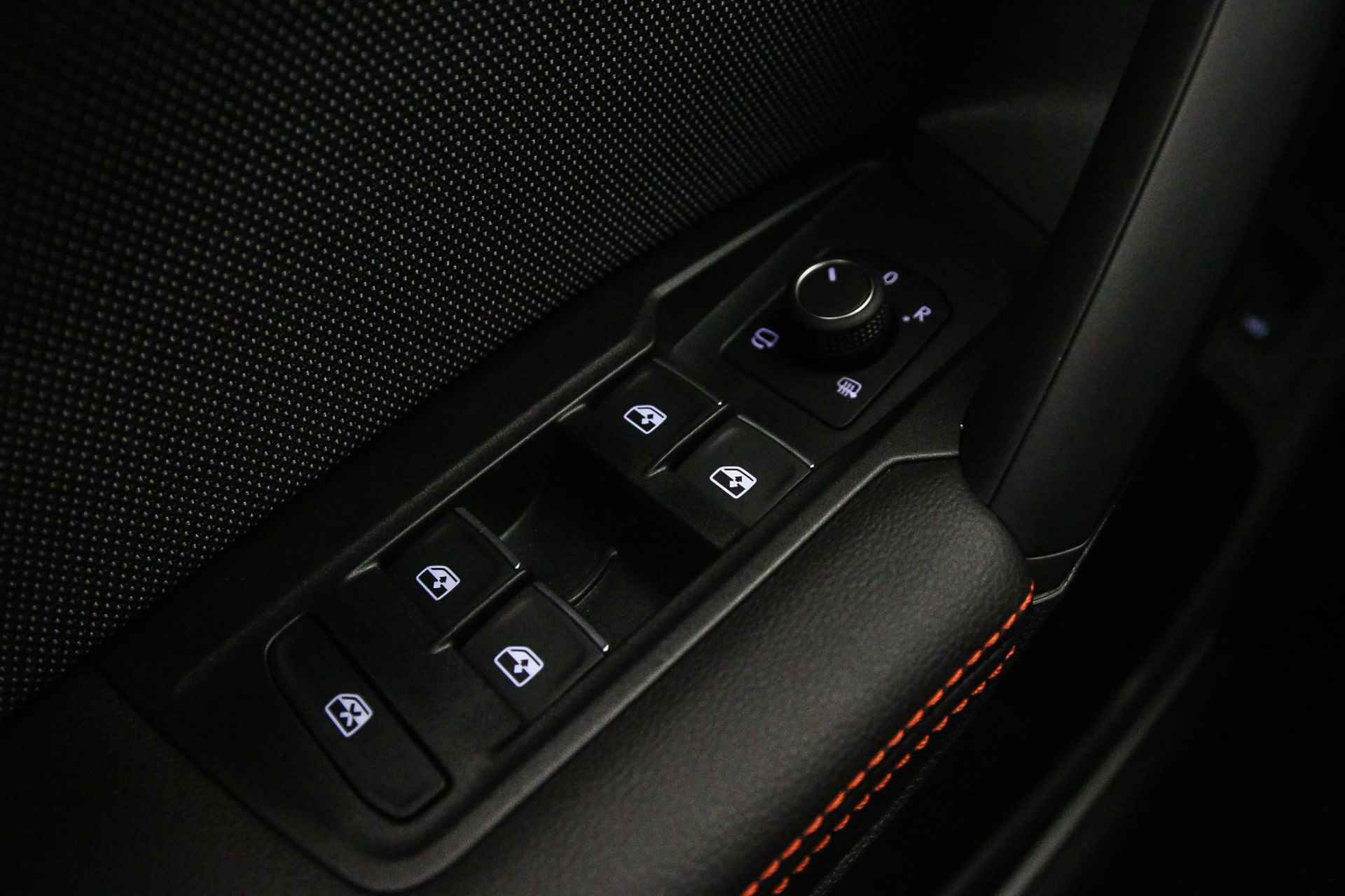 SEAT Tarraco FR 1.4 TSI e-Hybrid 245pk DSG Automaat Trekhaak, Achteruitrijcamera, Elektrische achterklep, Adaptive cruise control, Navigatie, Stuurwiel verwarmd, Parkeersensoren, LED verlichting, Stoelverwarming - 14/50