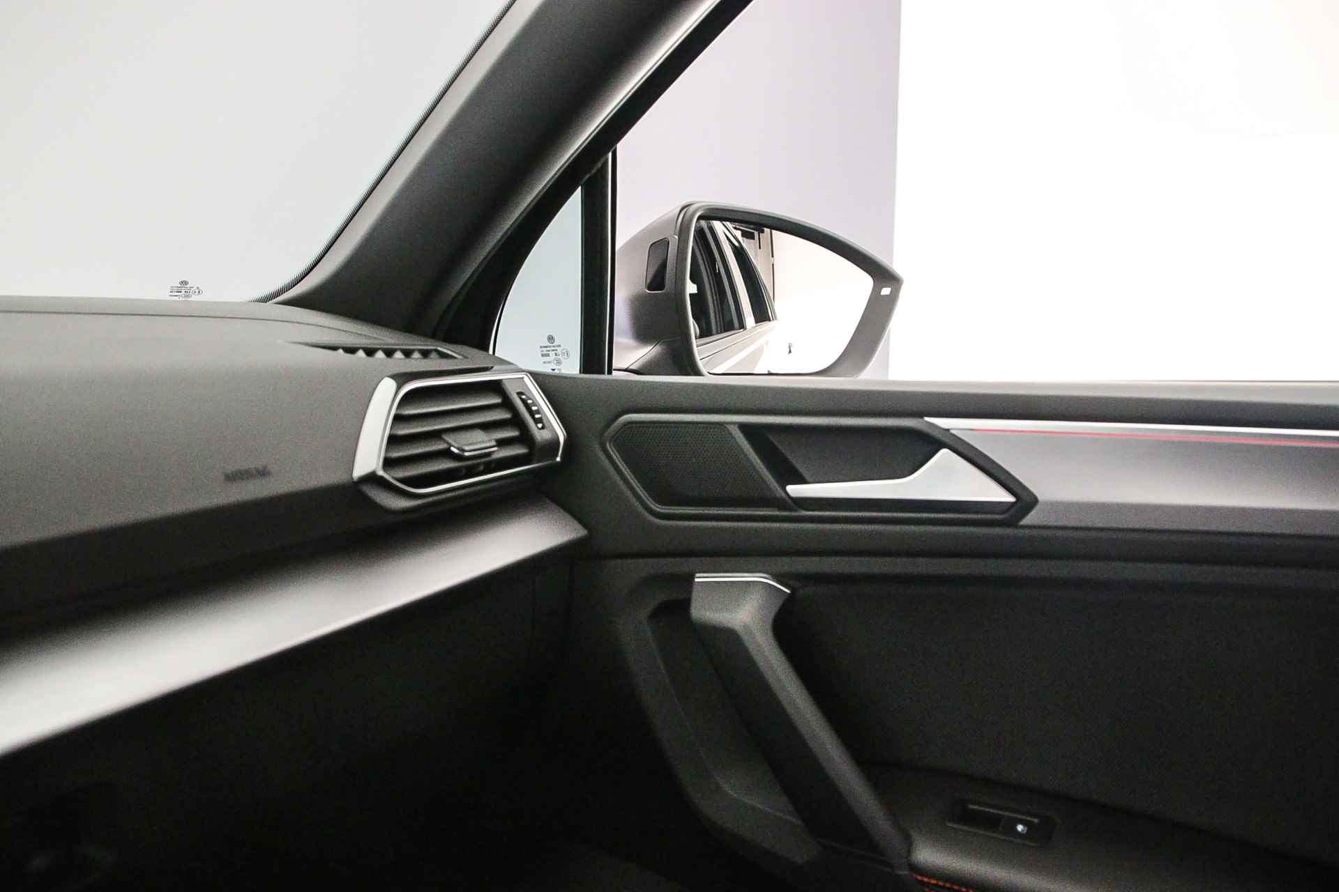 SEAT Tarraco FR 1.4 TSI e-Hybrid 245pk DSG Automaat Trekhaak, Achteruitrijcamera, Elektrische achterklep, Adaptive cruise control, Navigatie, Stuurwiel verwarmd, Parkeersensoren, LED verlichting, Stoelverwarming - 36/50