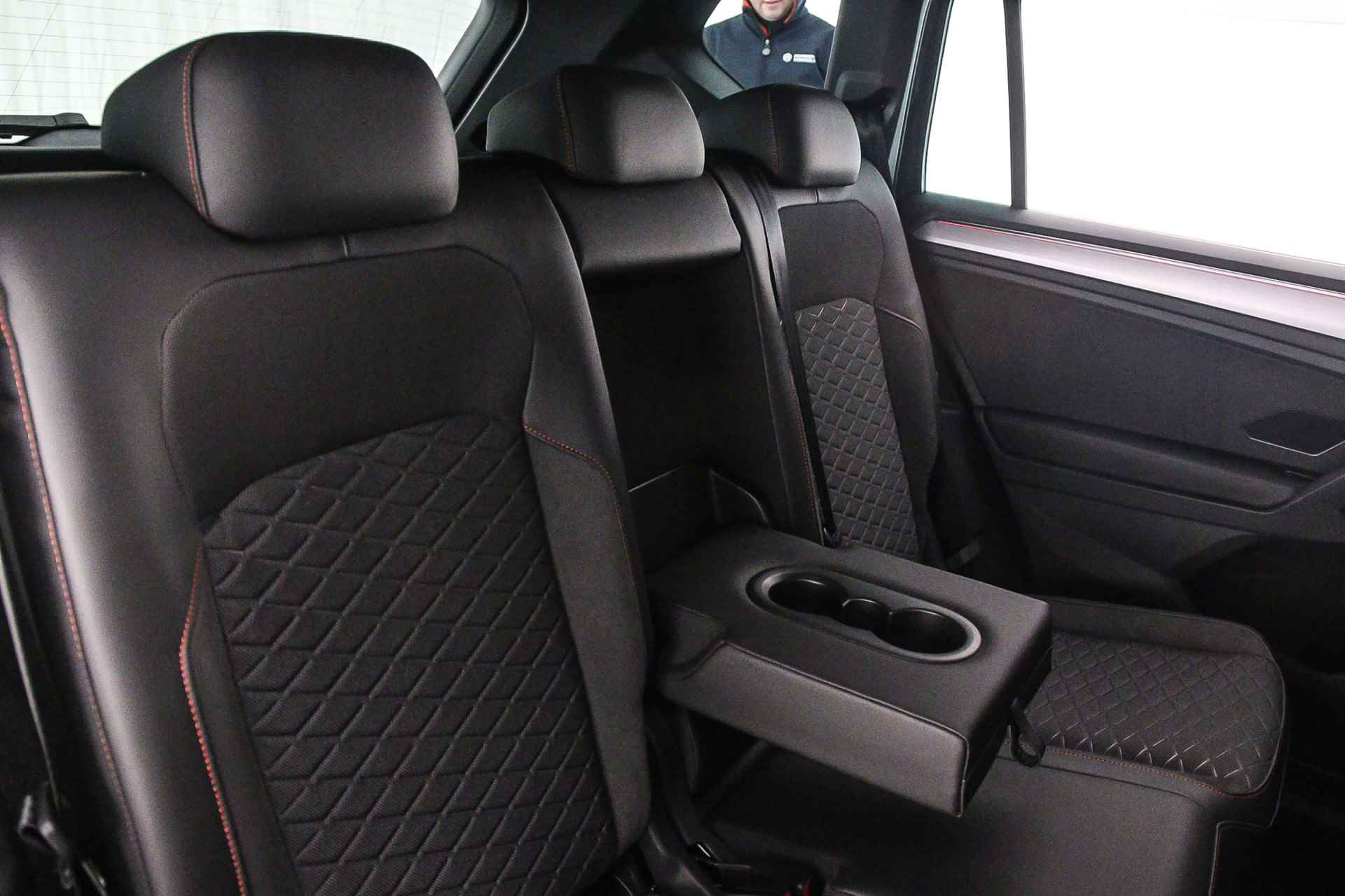 SEAT Tarraco FR 1.4 TSI e-Hybrid 245pk DSG Automaat Trekhaak, Achteruitrijcamera, Elektrische achterklep, Adaptive cruise control, Navigatie, Stuurwiel verwarmd, Parkeersensoren, LED verlichting, Stoelverwarming - 47/50