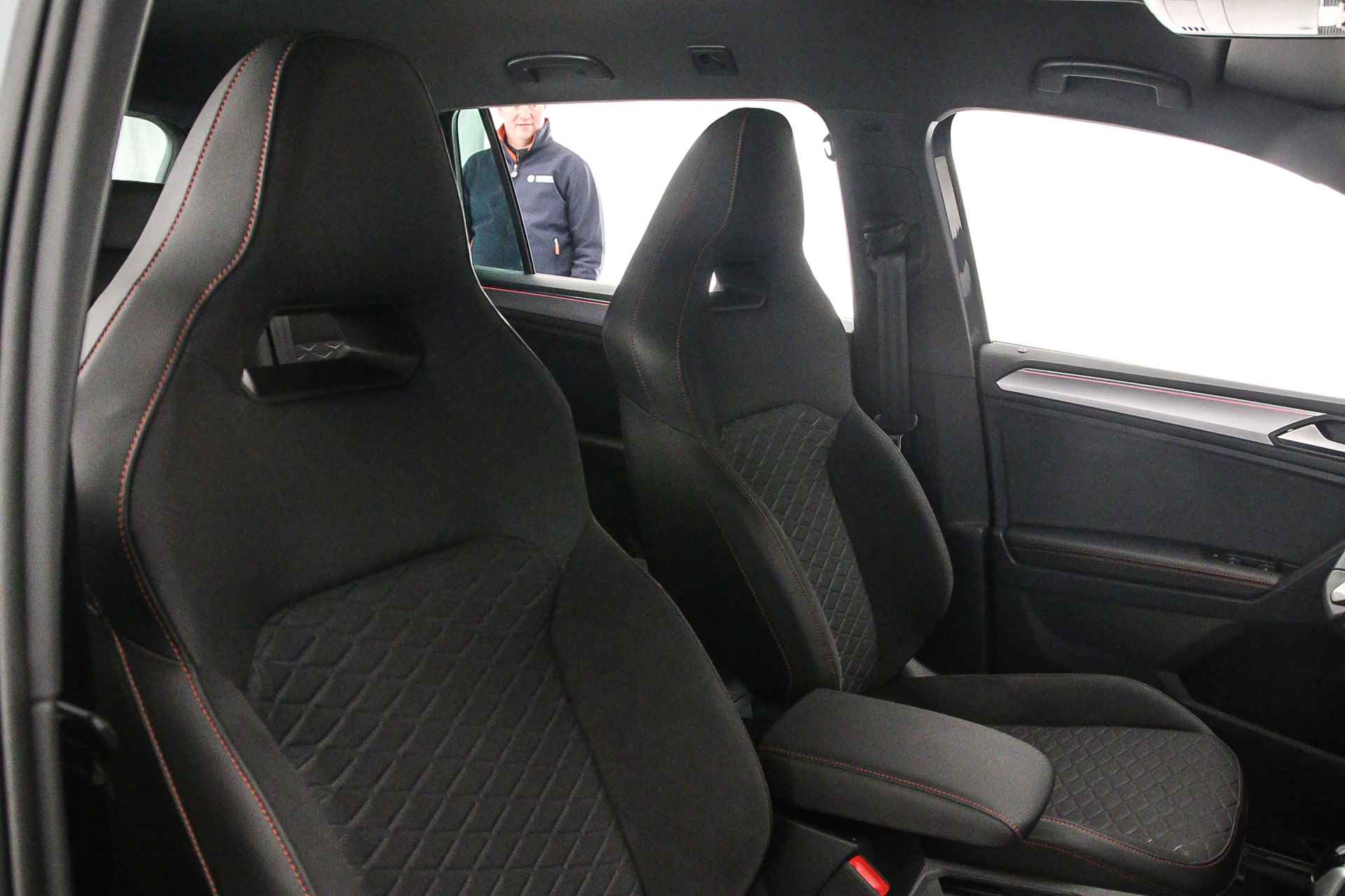 SEAT Tarraco FR 1.4 TSI e-Hybrid 245pk DSG Automaat Trekhaak, Achteruitrijcamera, Elektrische achterklep, Adaptive cruise control, Navigatie, Stuurwiel verwarmd, Parkeersensoren, LED verlichting, Stoelverwarming - 49/50