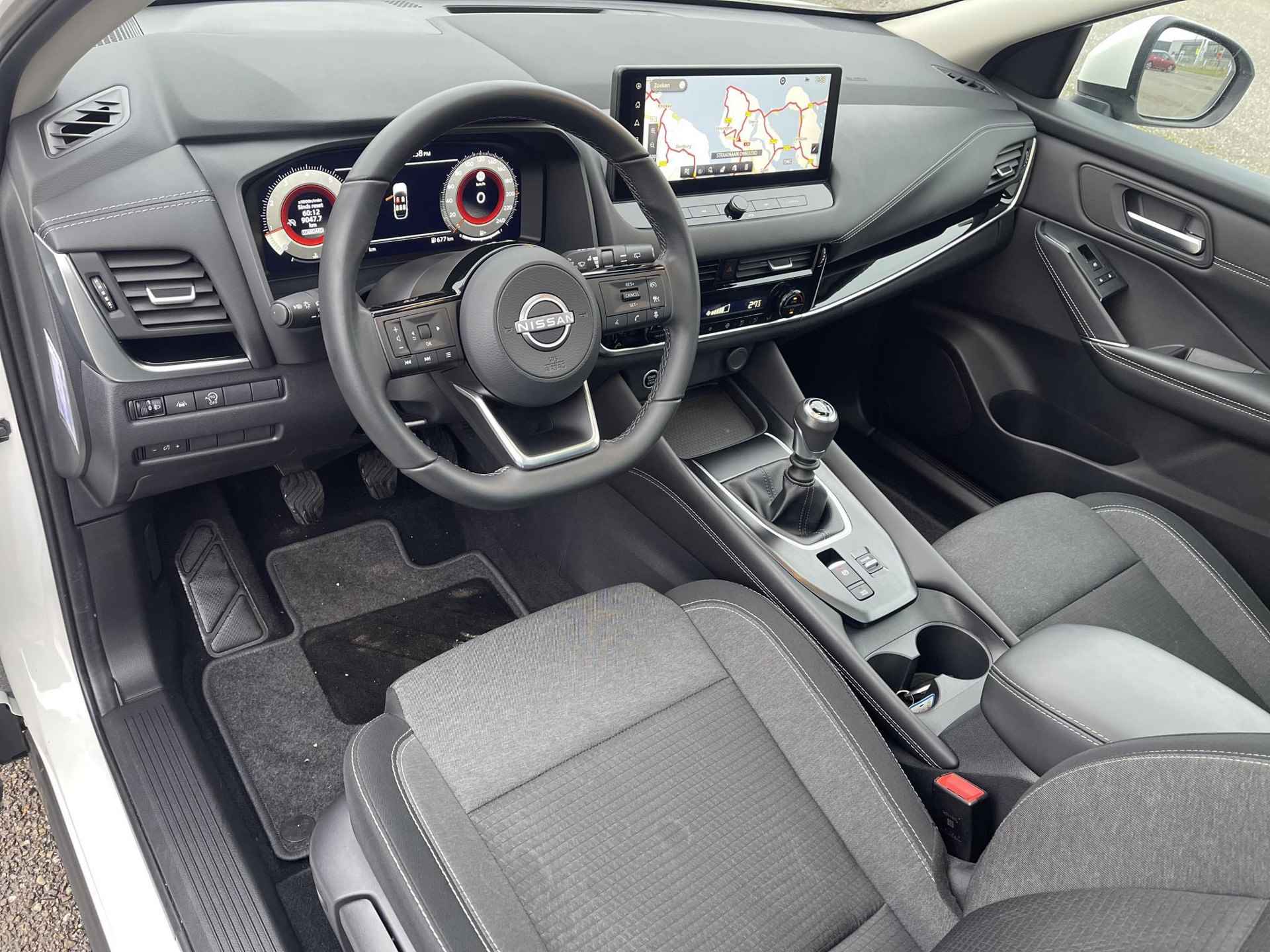 Nissan Qashqai 1.3 MHEV N-Connecta Design Pack / PRIJS = RIJKLAAR! / Panoramadak | Digitaal Instrumentenpaneel | Navigatie | 360° Camera | Keyless Entry | LED Koplampen - 10/22