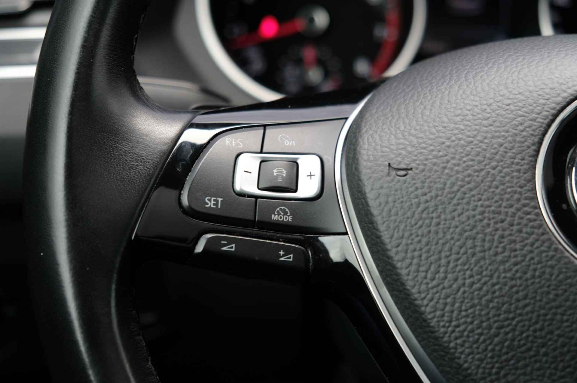 Volkswagen Tiguan 1.4 TSI 4Motion Highline | R-Line | Automaat | Trekhaak | Stoelverwarming | Panorama | Adapt.Cruise | - 14/33