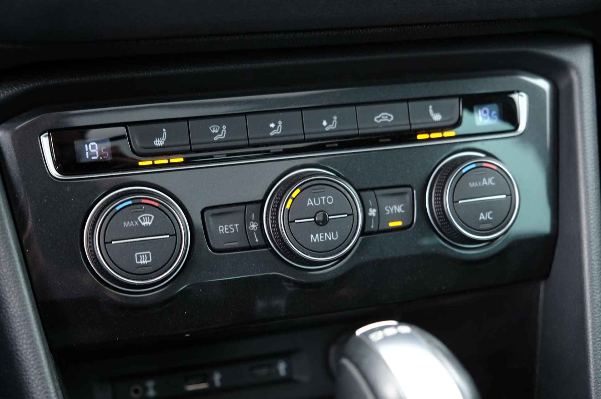 Volkswagen Tiguan 1.4 TSI 4Motion Highline | R-Line | Automaat | Trekhaak | Stoelverwarming | Panorama | Adapt.Cruise | - 20/33
