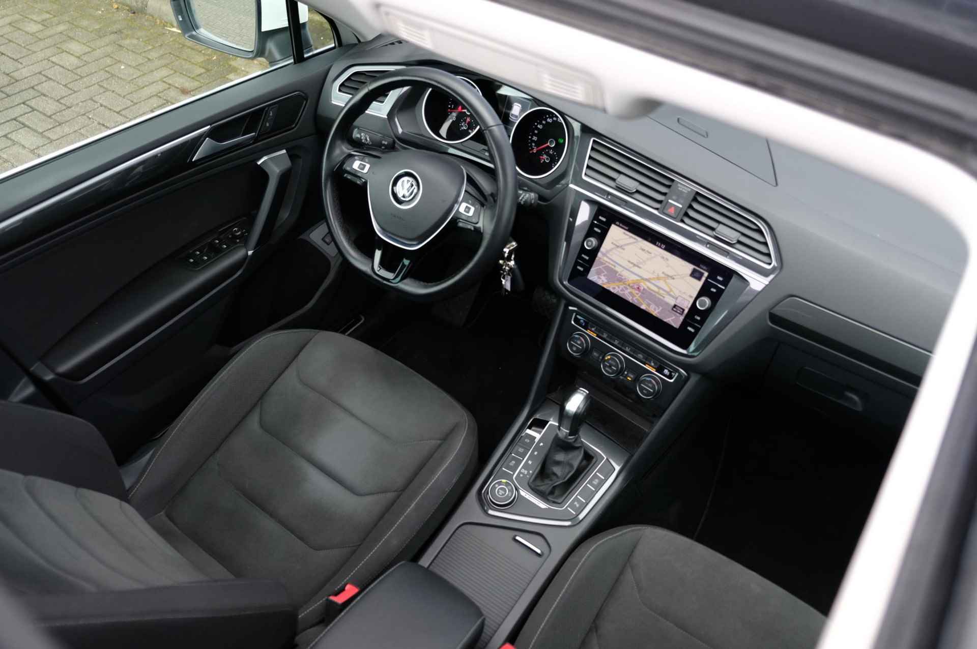 Volkswagen Tiguan 1.4 TSI 4Motion Highline | R-Line | Automaat | Trekhaak | Stoelverwarming | Panorama | Adapt.Cruise | - 26/33