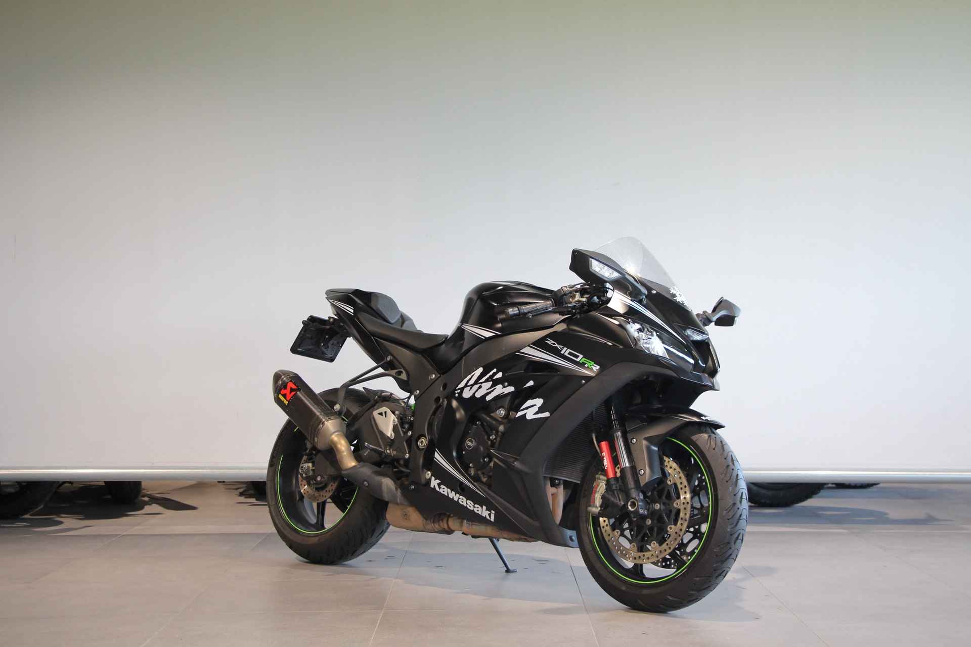 Kawasaki ZX-10 RR - 2/13