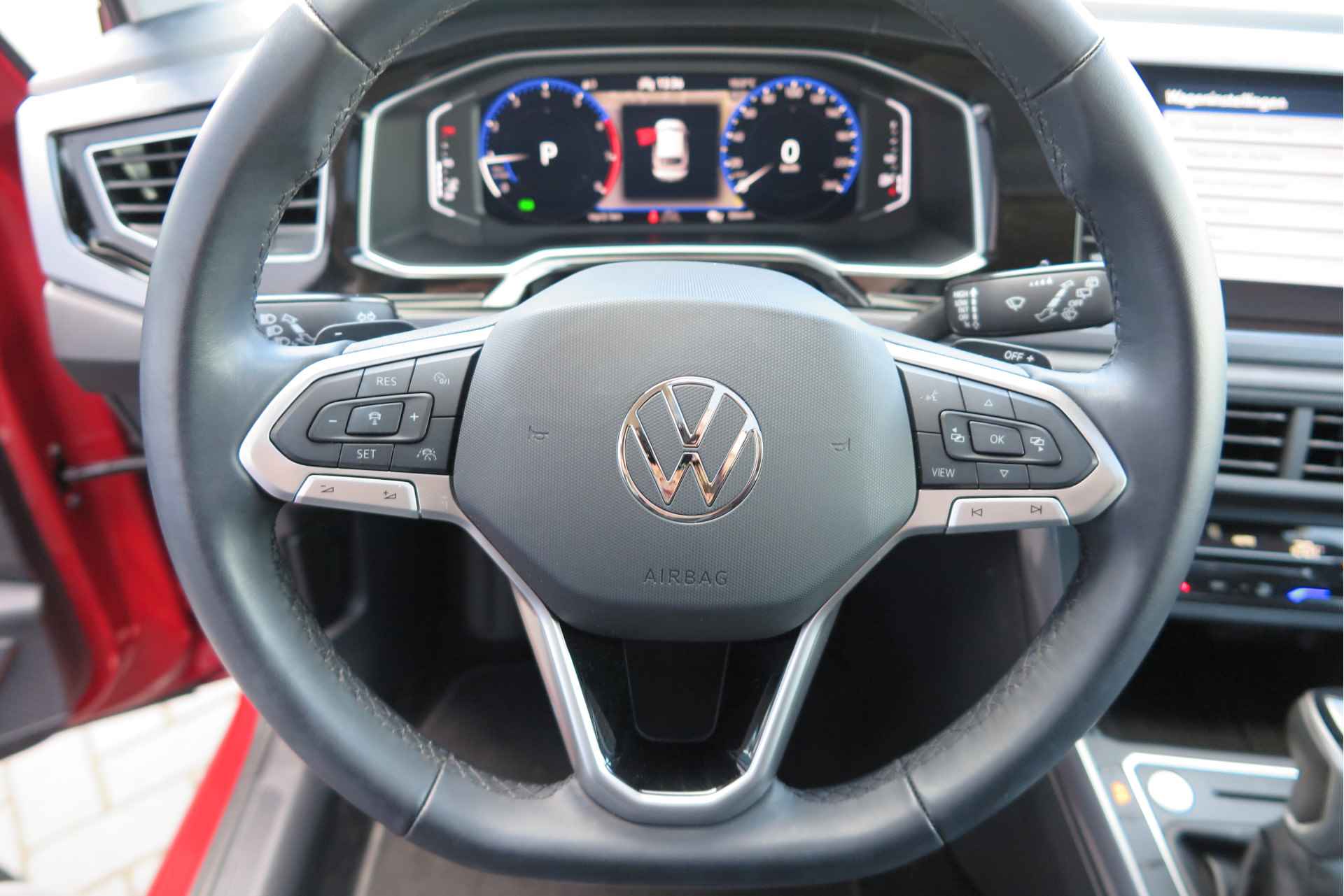 Volkswagen Taigo 1.0 TSI 81kw 110pk Style DSG Virtual cockpit , Pano dak ,Led verlichting, Navi, PDC, ACC, Lane assist, Carplay,  Beats audio, Keyless ,etc. Fabrieksgarantie t/m 01-2025 - 44/80