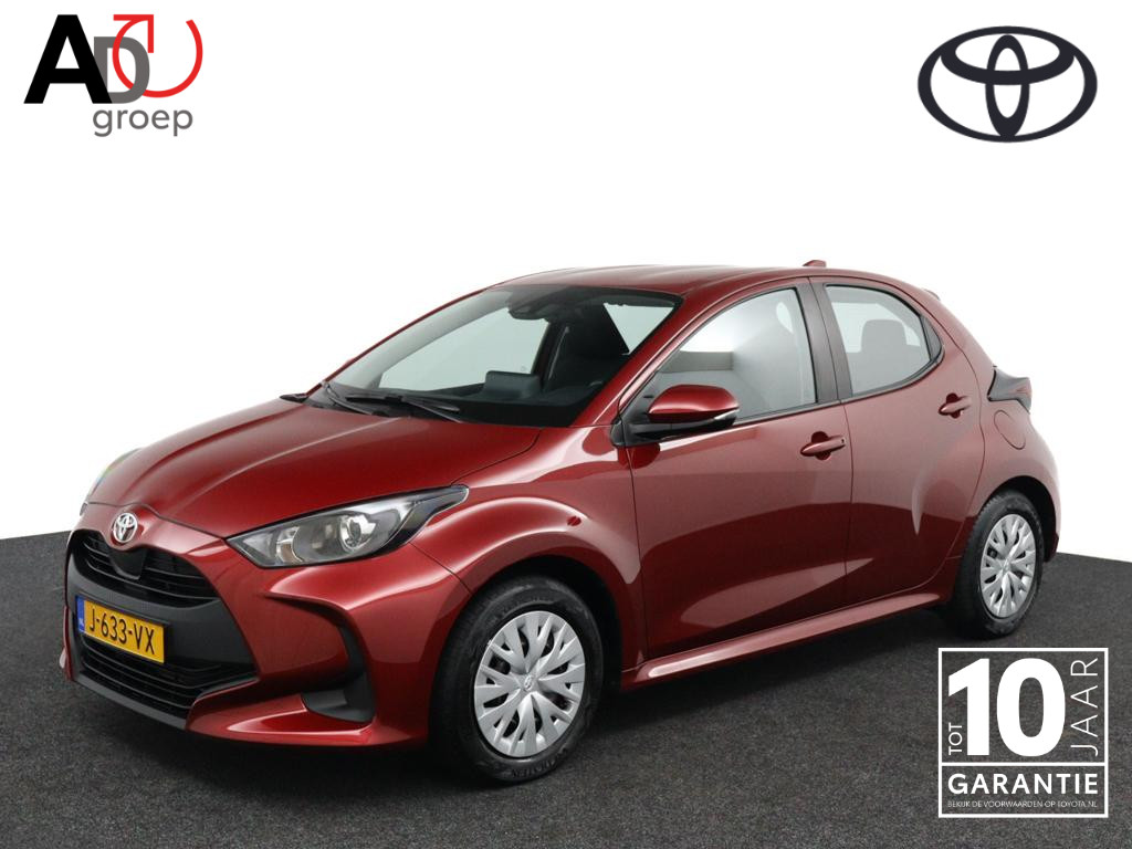 Toyota Yaris 1.0 VVT-i Active | Trekhaak | Parelmoer Rood | Airco | Adaptieve Cruise Control | Dealer Onderhouden |