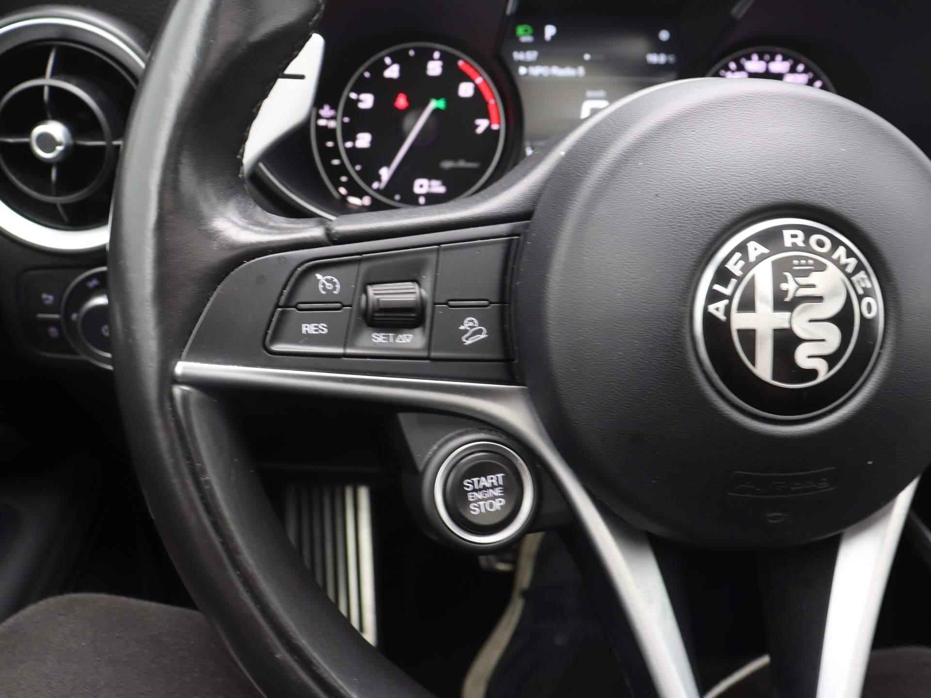 Alfa Romeo Stelvio 2.0 T 280pk Q4 Aut. First Edition | Navigatie | Leder | Camera | - 19/26