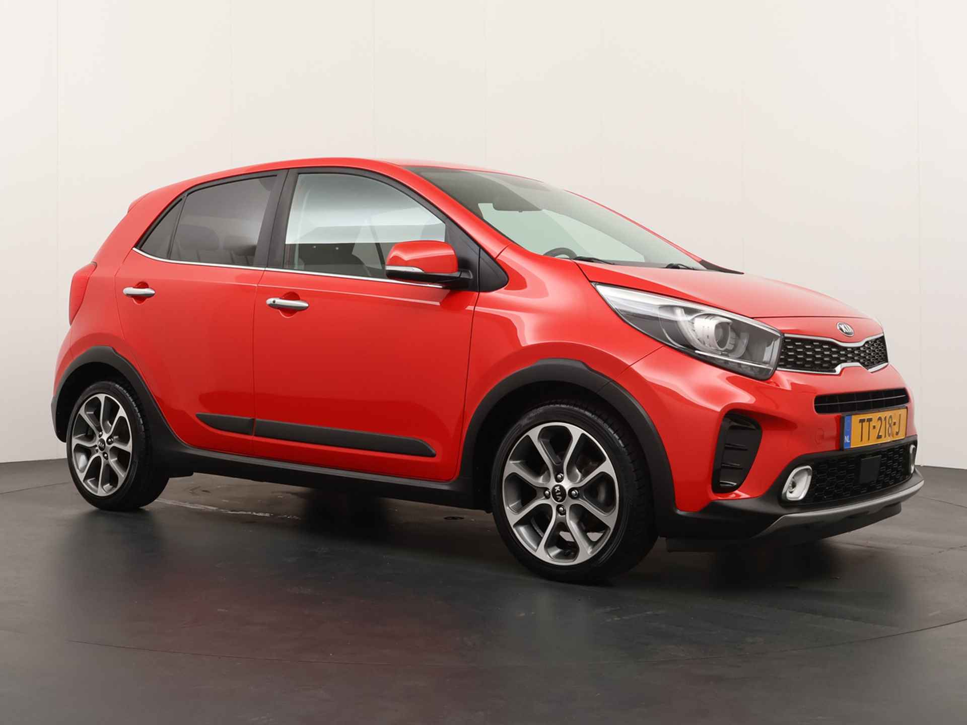 Kia Picanto 1.0 T-GDI 100PK X-Line - Navigatie - Achteruitrijcamera - Keyles entry - Lederen bekleding - Stoel & Stuur verwarming - 12 maanden BOVAG garantie - 11/45