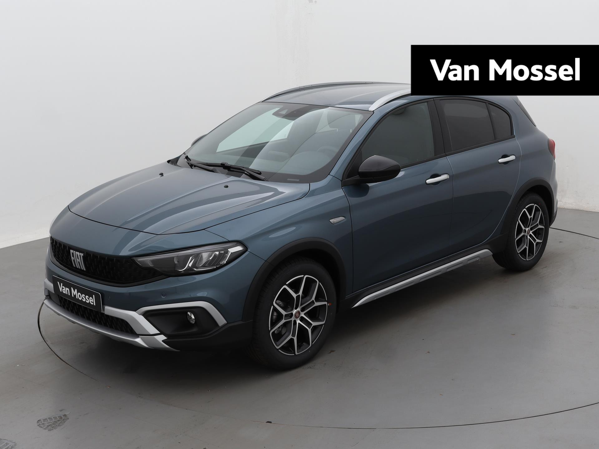 Fiat Tipo Cross 1.0 Cross | Navigatiesysteem | Bluetooth | Automatische Airco | Adaptive Cruise controle | Verwarmbare voorstoelen | Parkeersensoren voor + achter |