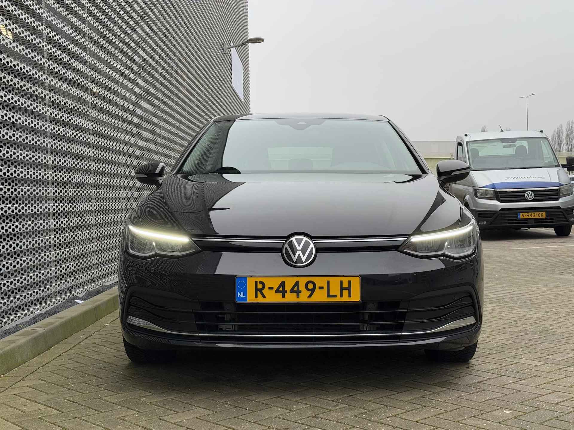 Volkswagen Golf 1.0 eTSI Life Business / Keyless Entry-Start / Stoelverwarming / Digitale Cockpit / Parkeersensoren V+A / LED P4 - 11/30