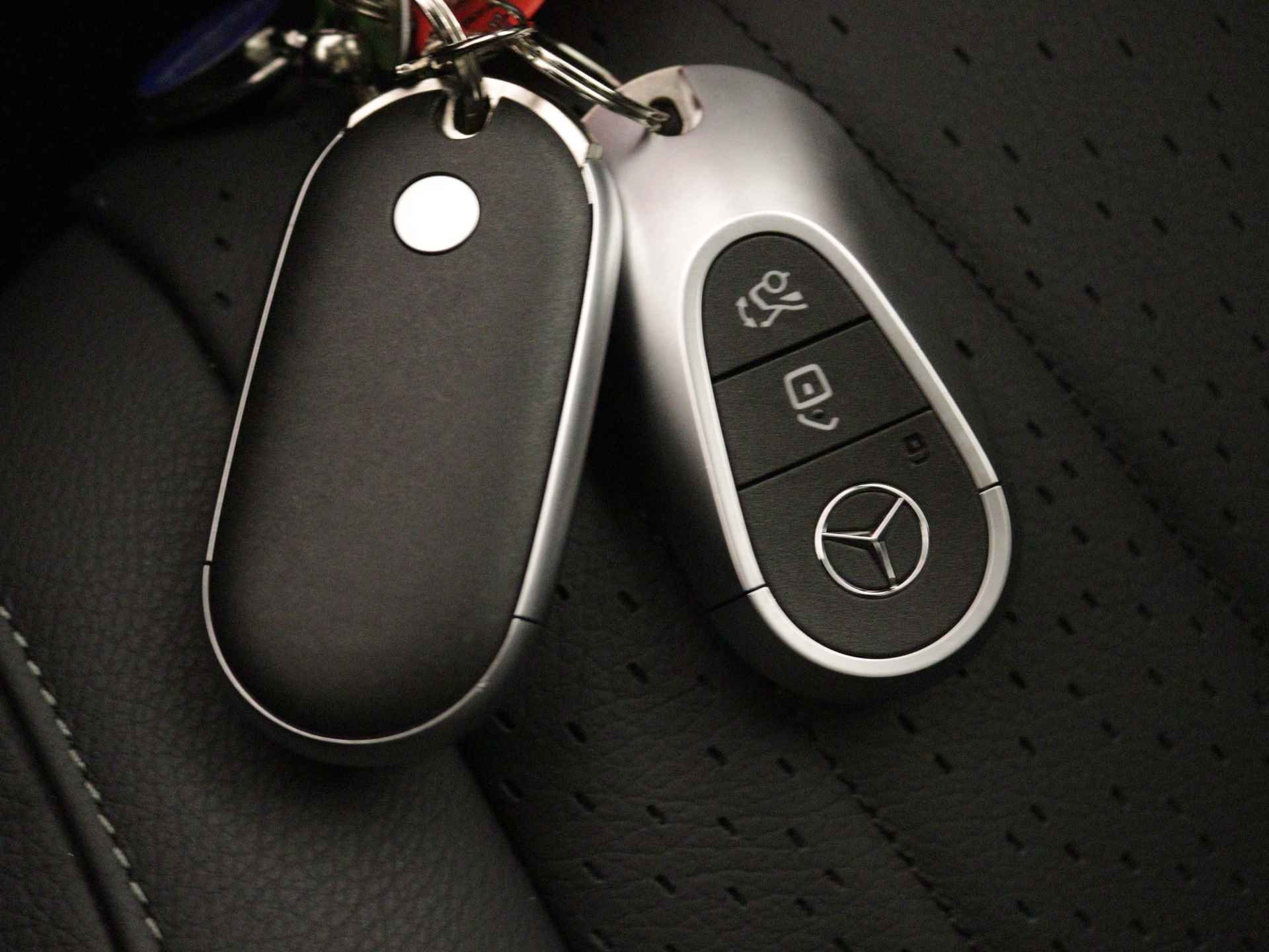 Mercedes-Benz EQE SUV 350 4Matic AMG Line 91 kWh | Achterasbesturing tot 10° | Nightpakket |  Panoramaschuifdak | KEYLESS GO-comfortpakket | USB-pakket plus | Akoestiek comfortpakket | Rij-assistentiepakket Plus | - 11/38