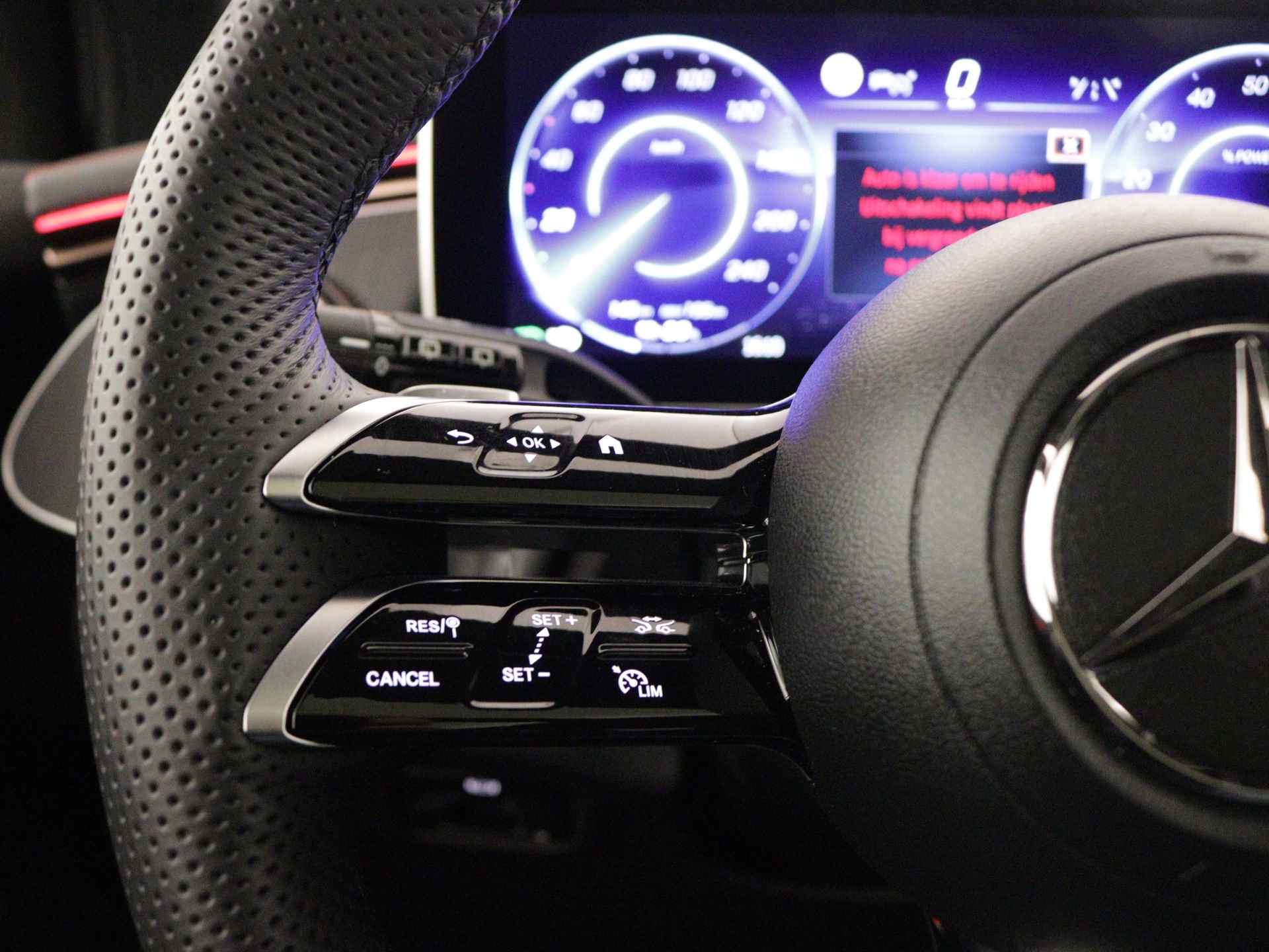 Mercedes-Benz EQE SUV 350 4Matic AMG Line 91 kWh | Achterasbesturing tot 10° | Nightpakket |  Panoramaschuifdak | KEYLESS GO-comfortpakket | USB-pakket plus | Akoestiek comfortpakket | Rij-assistentiepakket Plus | - 18/38