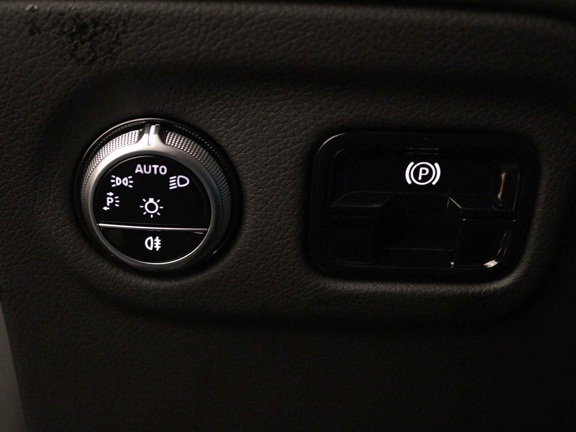 Mercedes-Benz EQE SUV 350 4Matic AMG Line 91 kWh | Achterasbesturing tot 10° | Nightpakket |  Panoramaschuifdak | KEYLESS GO-comfortpakket | USB-pakket plus | Akoestiek comfortpakket | Rij-assistentiepakket Plus | - 29/38