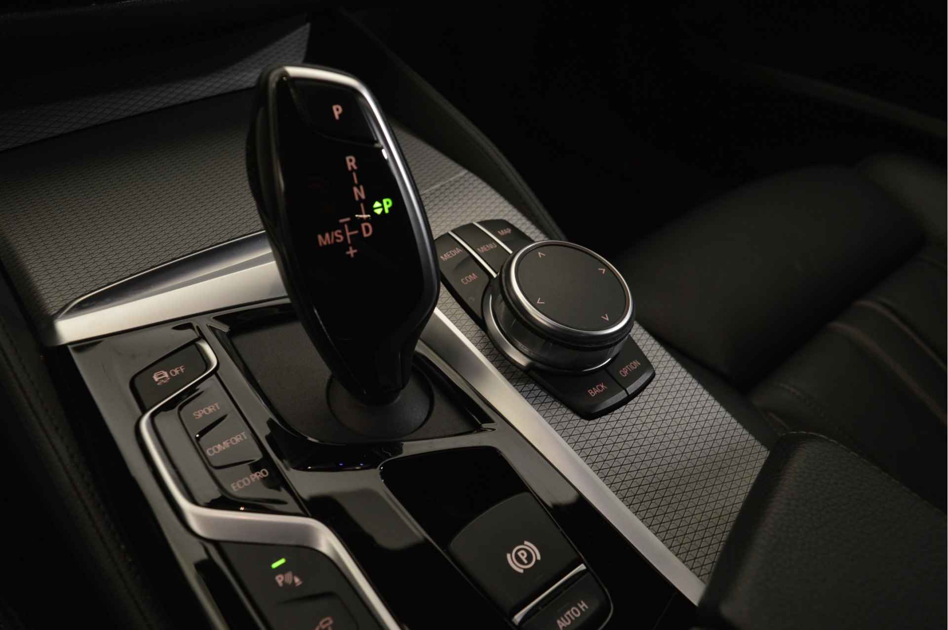 BMW 6 Serie Gran Turismo 640i High Executive M Sport Automaat / Adaptieve LED / Parking Assistant Plus / Soft Close / Harman Kardon / Navigatie Professional / Head-Up - 14/20