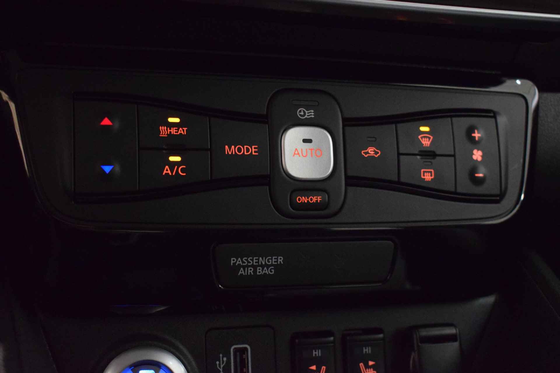 Nissan LEAF e+ N-Connecta 62 kWh | €2.000,- Subsidie Mogelijk! | Automaat | 360-Camera | Parkeersensoren | Dodehoek detectie | Stoelverwarming voor/achter | Stuurverwarming | Navigatie | Climate control | Adaptive Cruise control | - 21/44