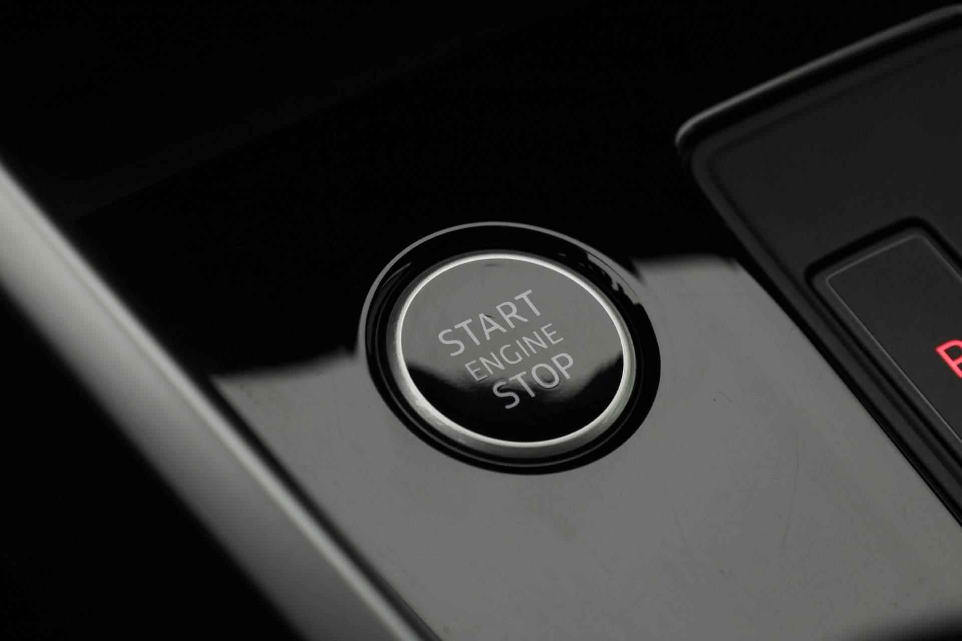 Audi A3 Sportback 40 TFSIe 204PK S-tronic Advanced edition | Keyless | Navi | Parkeersensoren | Stoelverwarming | 18 inch | Zwart optiek - 25/38