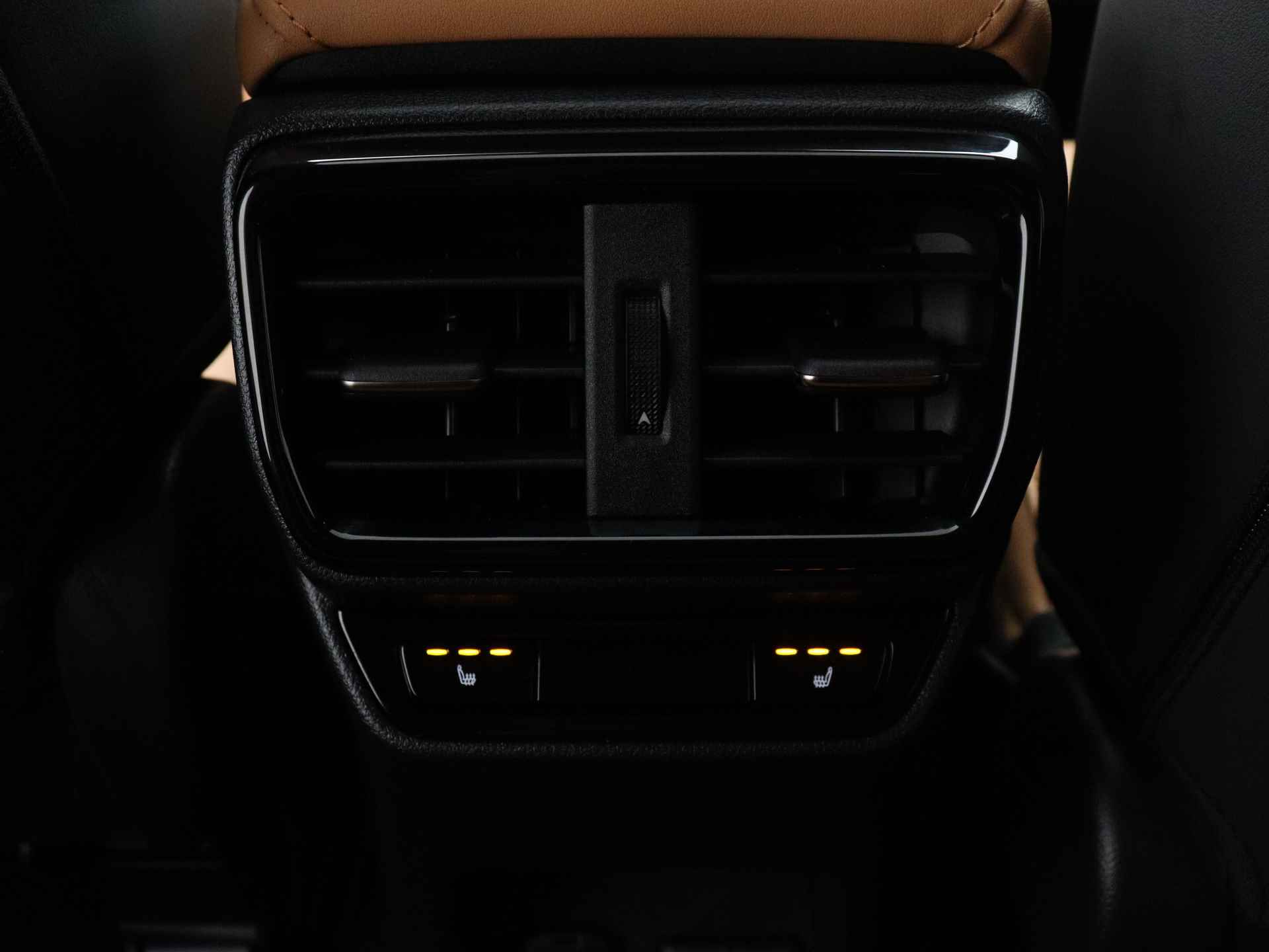 Lexus NX 450h+ AWD Luxury Line | 4x4 | Achteruitrijcamera | Climate Control | Parkeersensoren | - 42/48