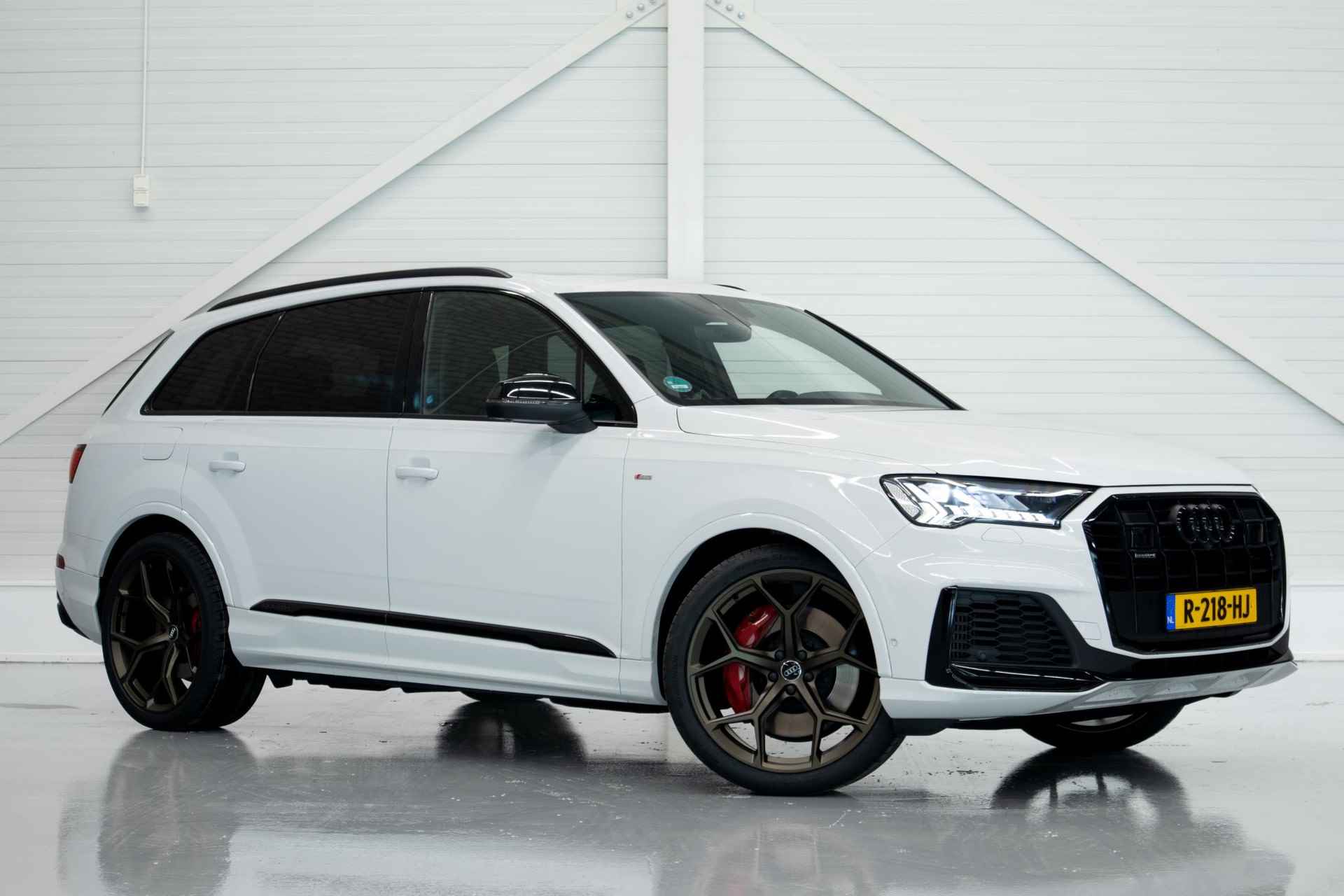 Audi Q7 60 TFSI e quattro Competition | S-Line | Panoramadak | City | Tour | Parking |