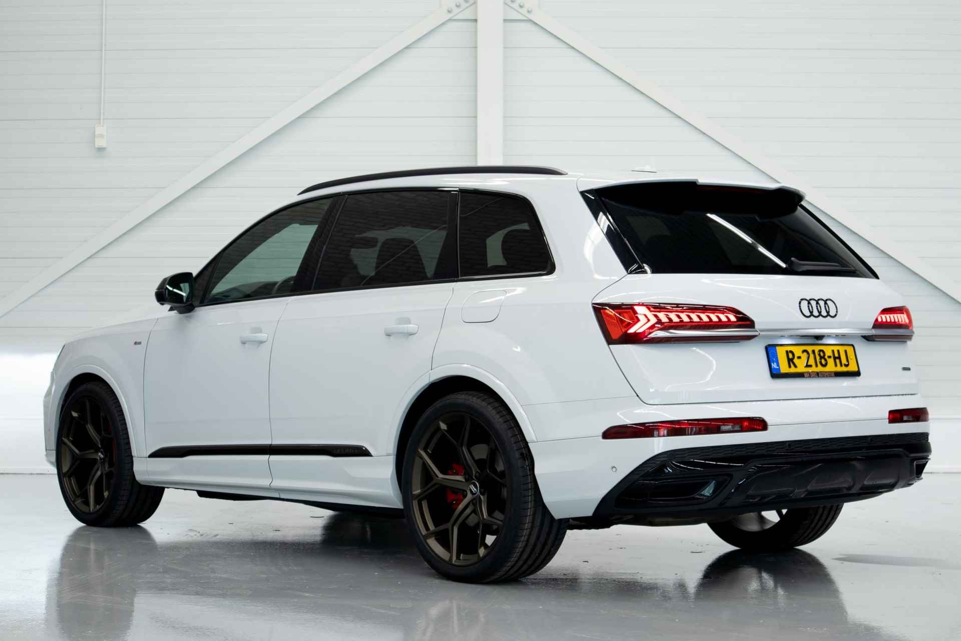 Audi Q7 60 TFSI e quattro Competition | S-Line | Panoramadak | City | Tour | Parking | - 3/24