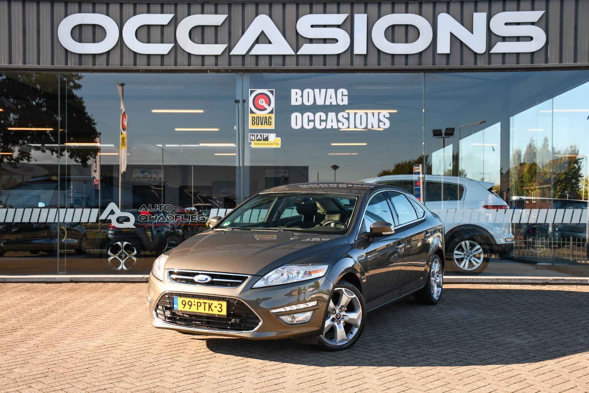 Ford Mondeo 1.6 EcoBoost Titanium NAVIGATIE/ LM 18 INCH/ PDC