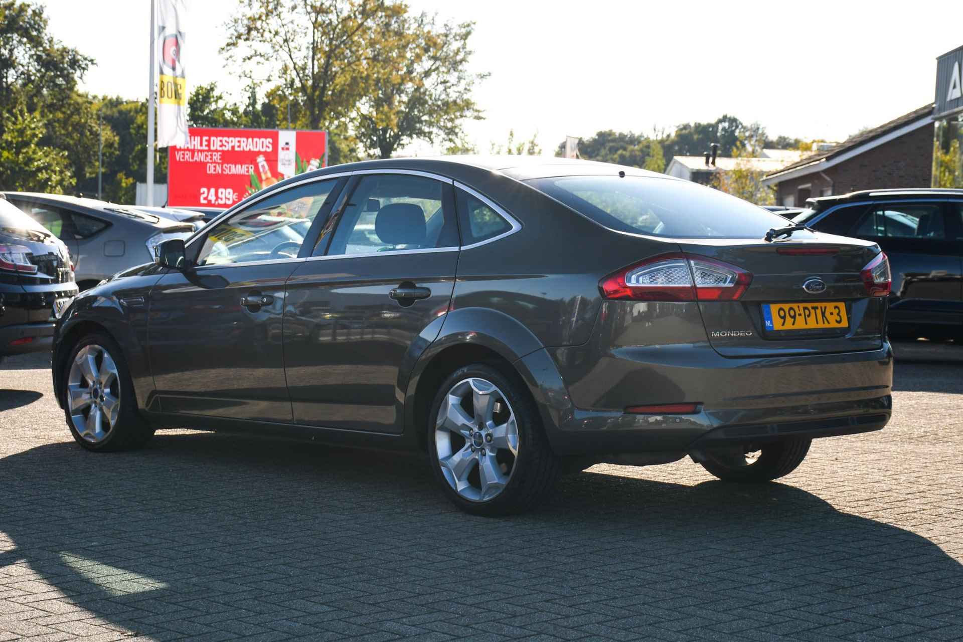 Ford Mondeo 1.6 EcoBoost Titanium NAVIGATIE/ LM 18 INCH/ PDC - 8/30