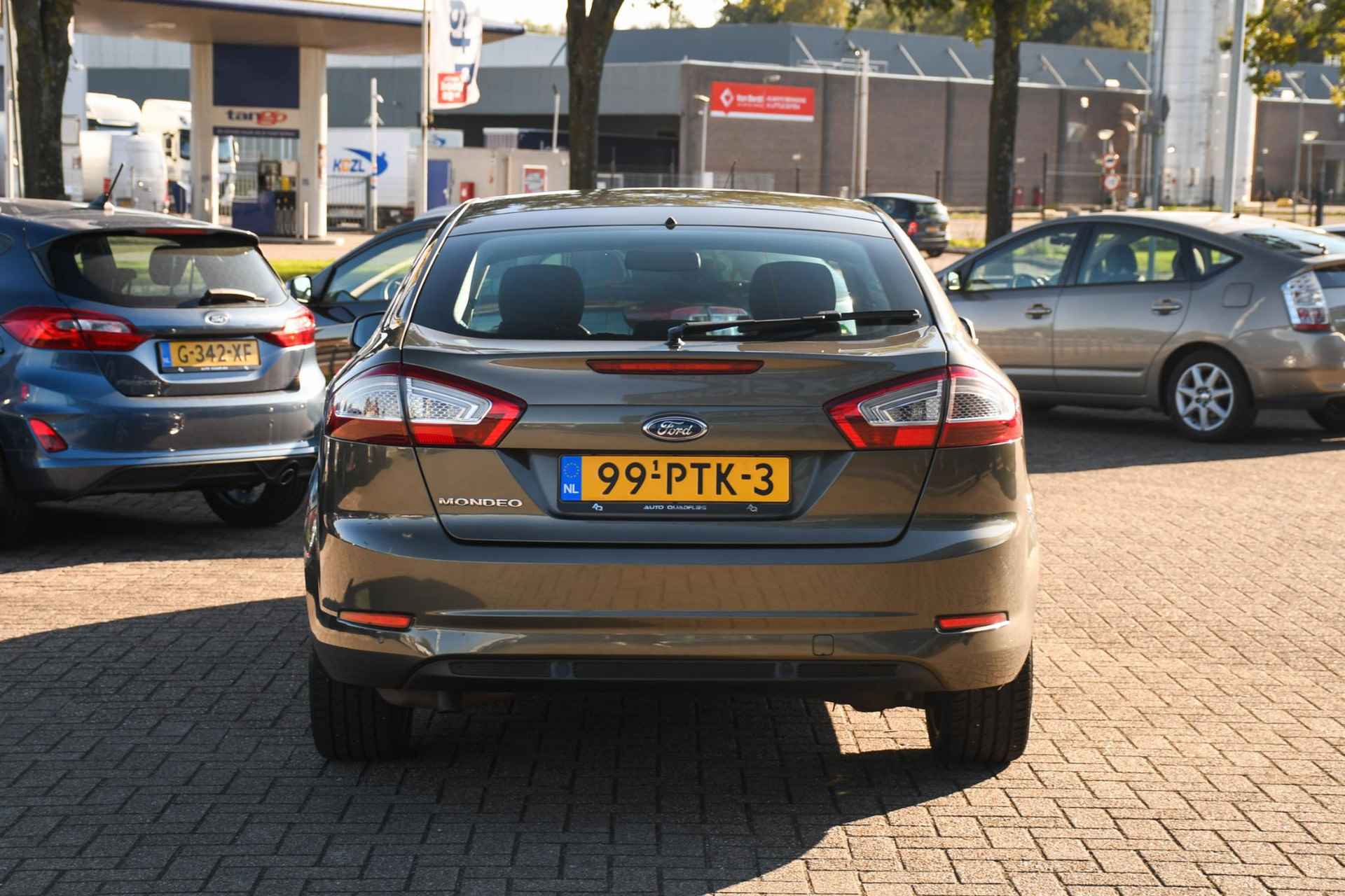 Ford Mondeo 1.6 EcoBoost Titanium NAVIGATIE/ LM 18 INCH/ PDC - 9/30