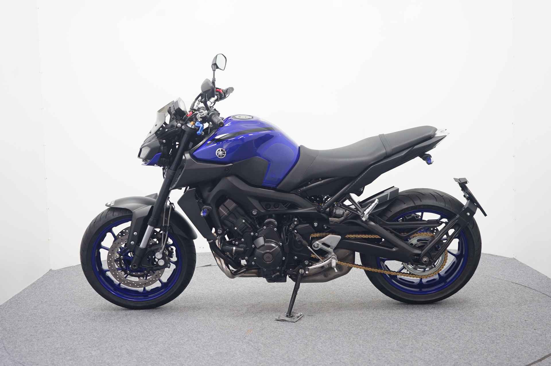 Yamaha MT-09 - 5/13