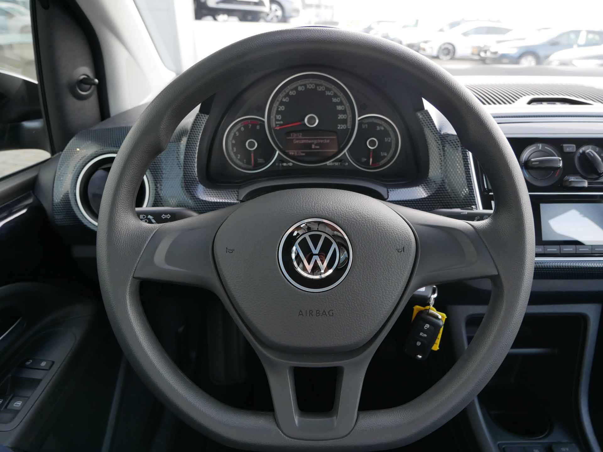 Volkswagen up! 1.0 MPI 65 5MT up! - 16/23
