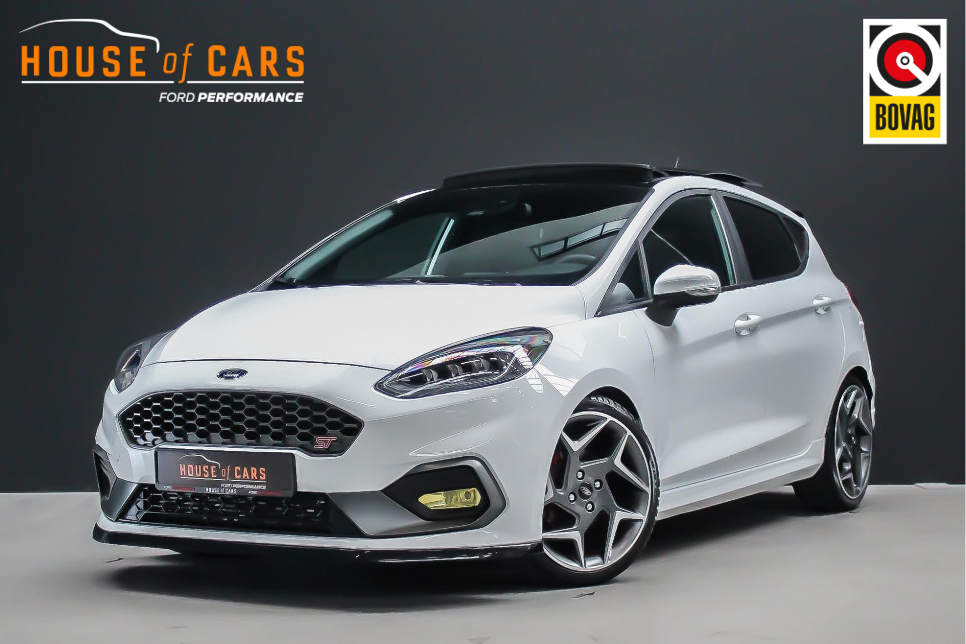 Ford Fiesta 1.5 200pk ST-3 |Milltek dual outlet|Maxton|Eibach verlagingsveren|panoramadak|B&O|cruise control|winterpack|BLIS|LED koplampen|18"|