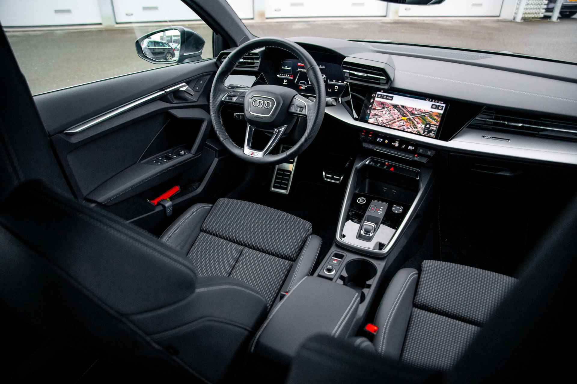Audi A3 Sportback 35TFSI 150PK S edition | Achteruitrijcamera | Bestuurdersstoel elektrisch | LED | Audi Soundsystem - 41/63