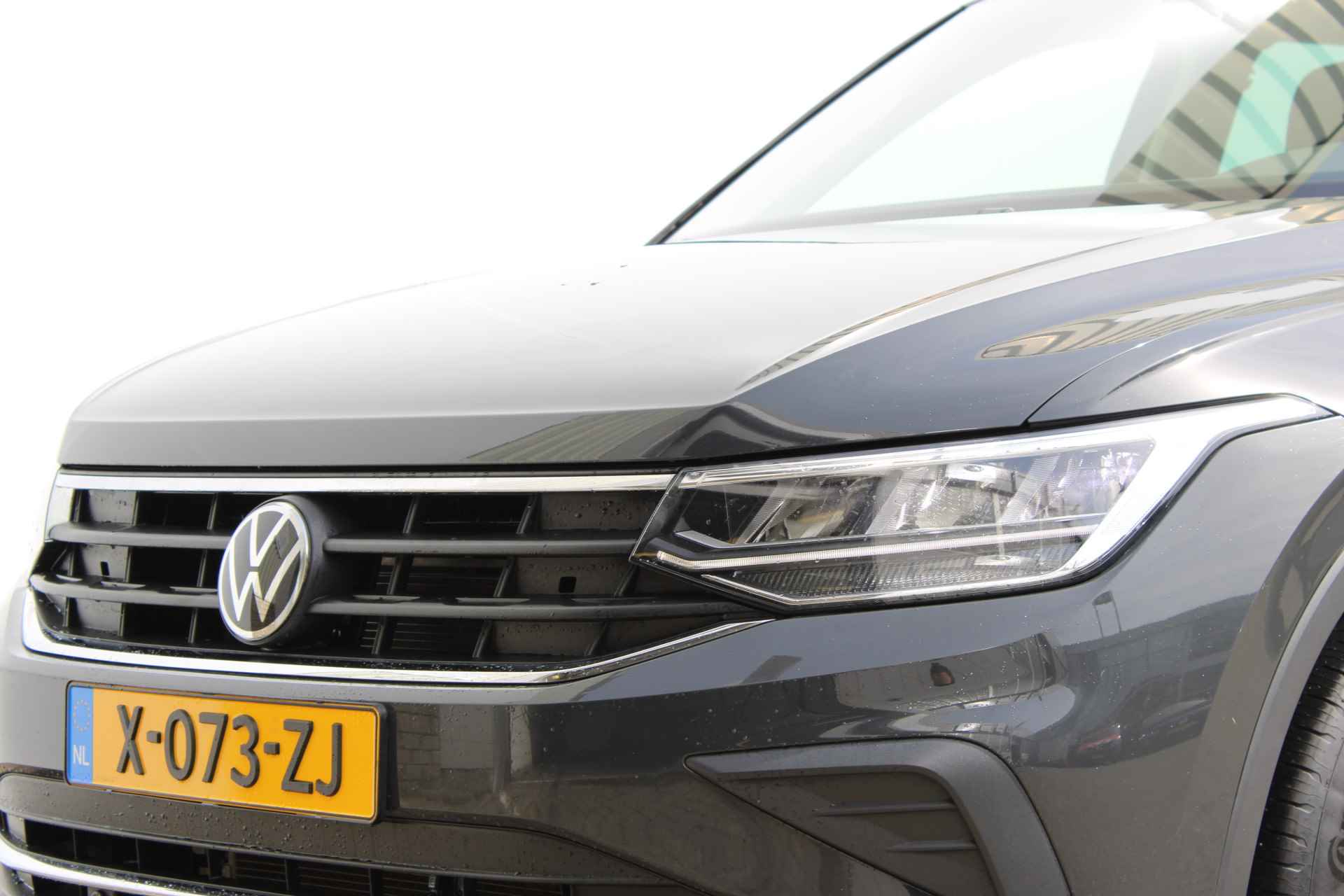 Volkswagen Tiguan 1.5 TSI Elegance | Camera | Alcantara | PDC v+a | Stoel & Stuur verwarming | Elek.Trekhaak - 7/48