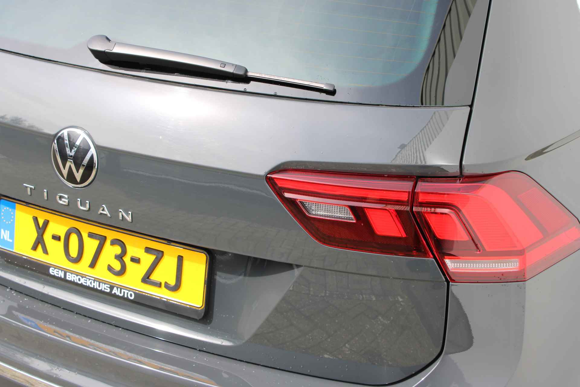 Volkswagen Tiguan 1.5 TSI Elegance | Camera | Alcantara | PDC v+a | Stoel & Stuur verwarming | Elek.Trekhaak - 48/48