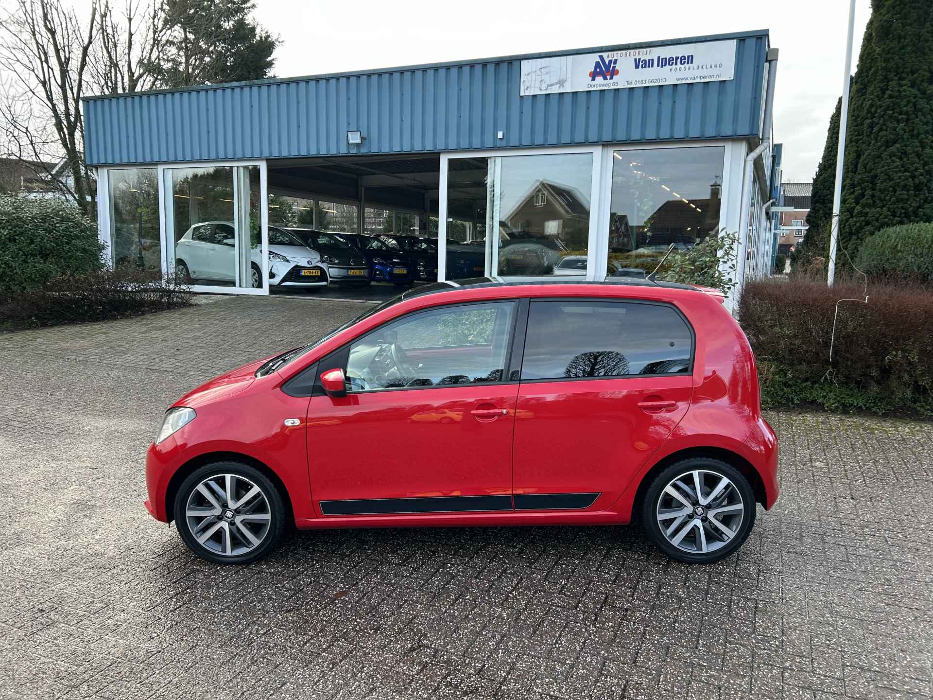 SEAT Mii 1.0 Sport Connect - 2/13
